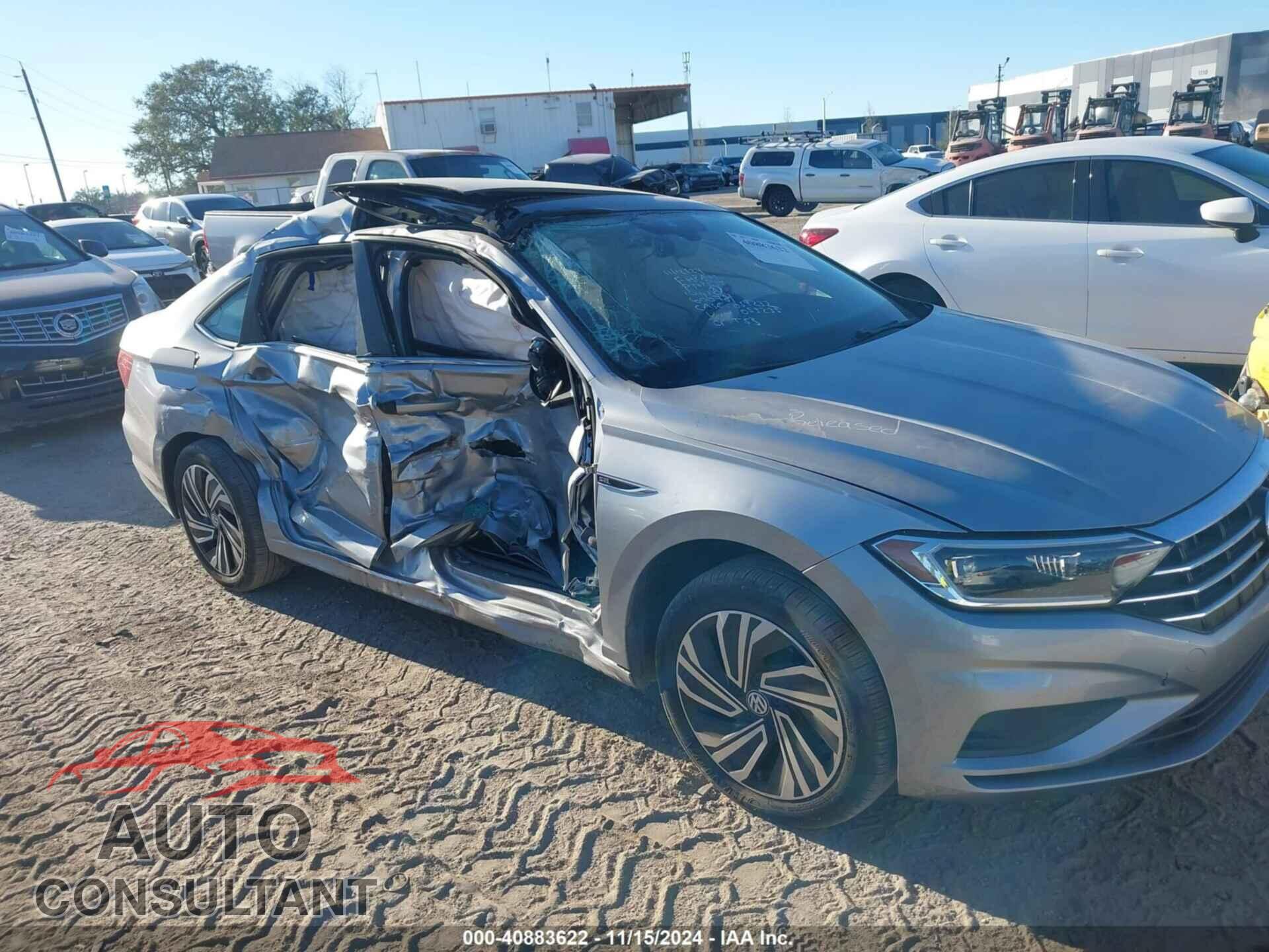 VOLKSWAGEN JETTA 2020 - 3VWEB7BU5LM053235