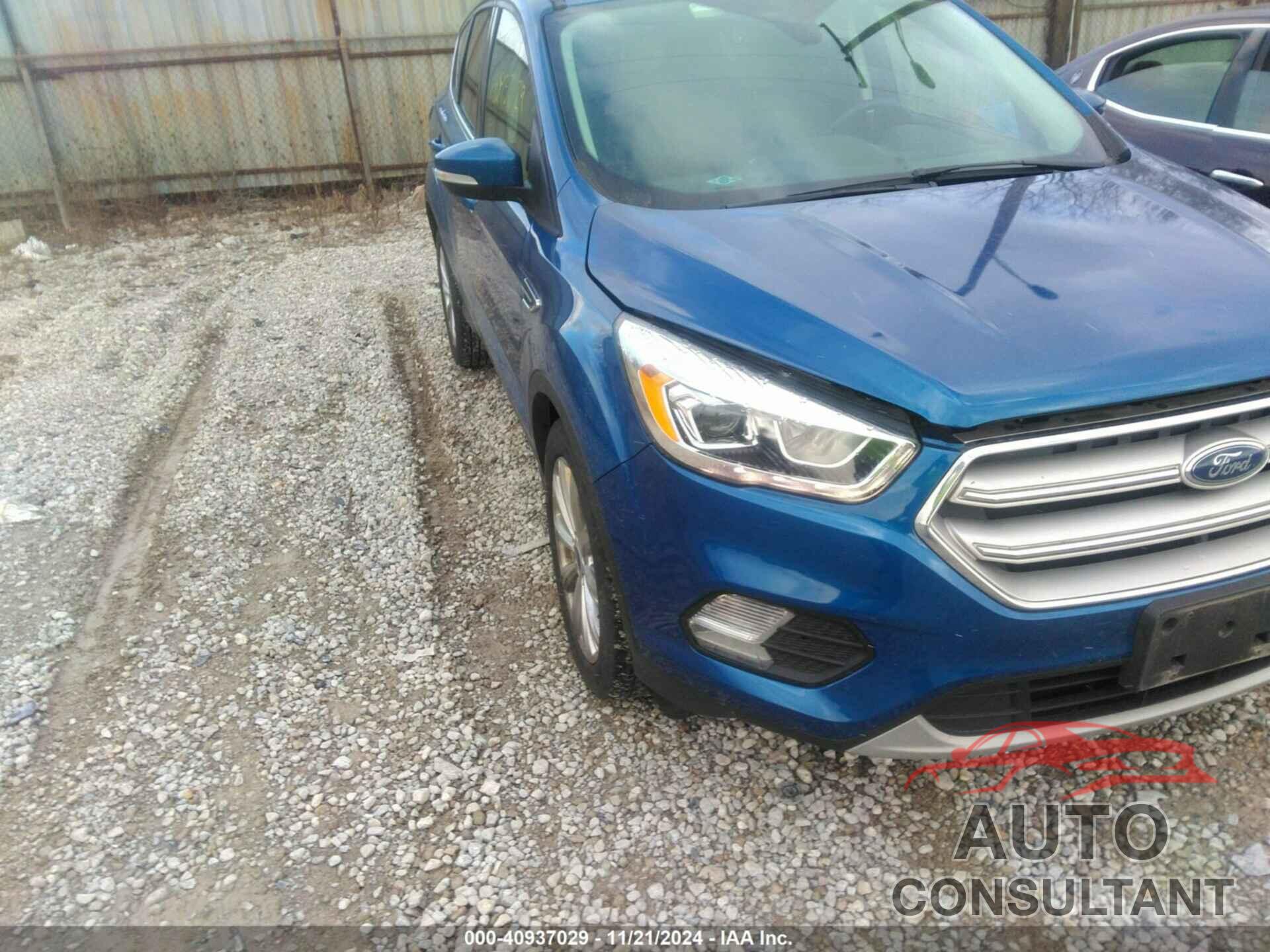 FORD ESCAPE 2017 - 1FMCU0JD0HUA59472