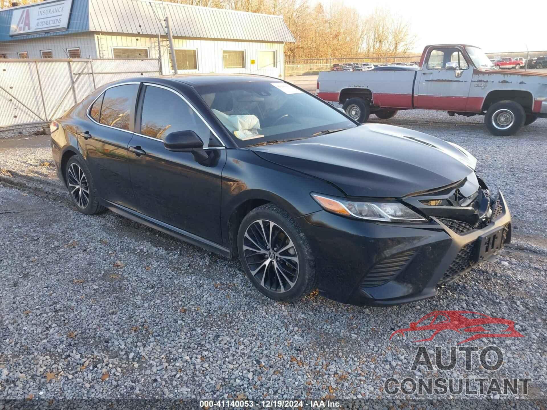 TOYOTA CAMRY 2018 - 4T1B11HK2JU048753