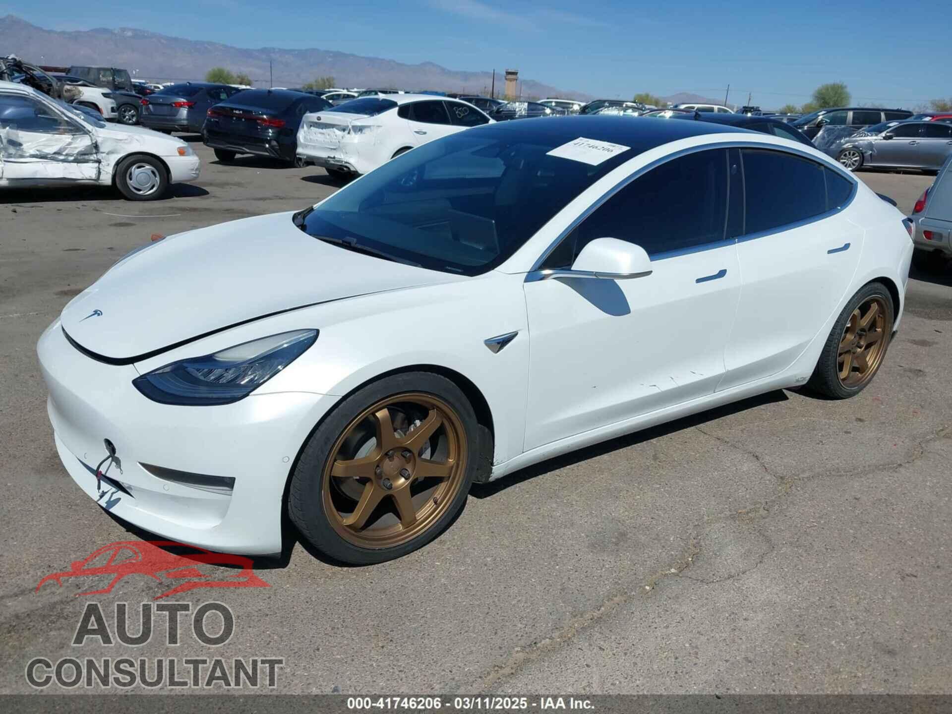 TESLA MODEL 3 2018 - 5YJ3E1EA1JF035459