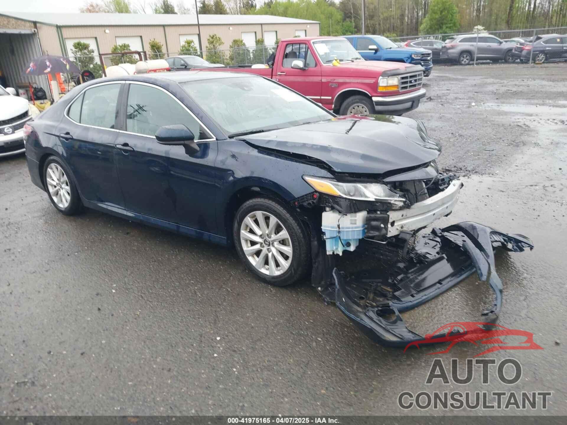 TOYOTA CAMRY 2019 - 4T1B11HK2KU747964