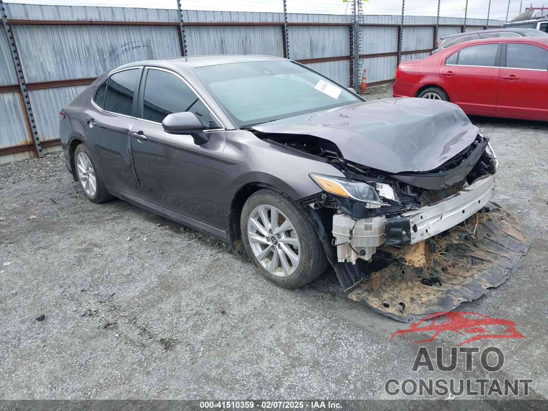 TOYOTA CAMRY 2022 - 4T1C11AK3NU655295