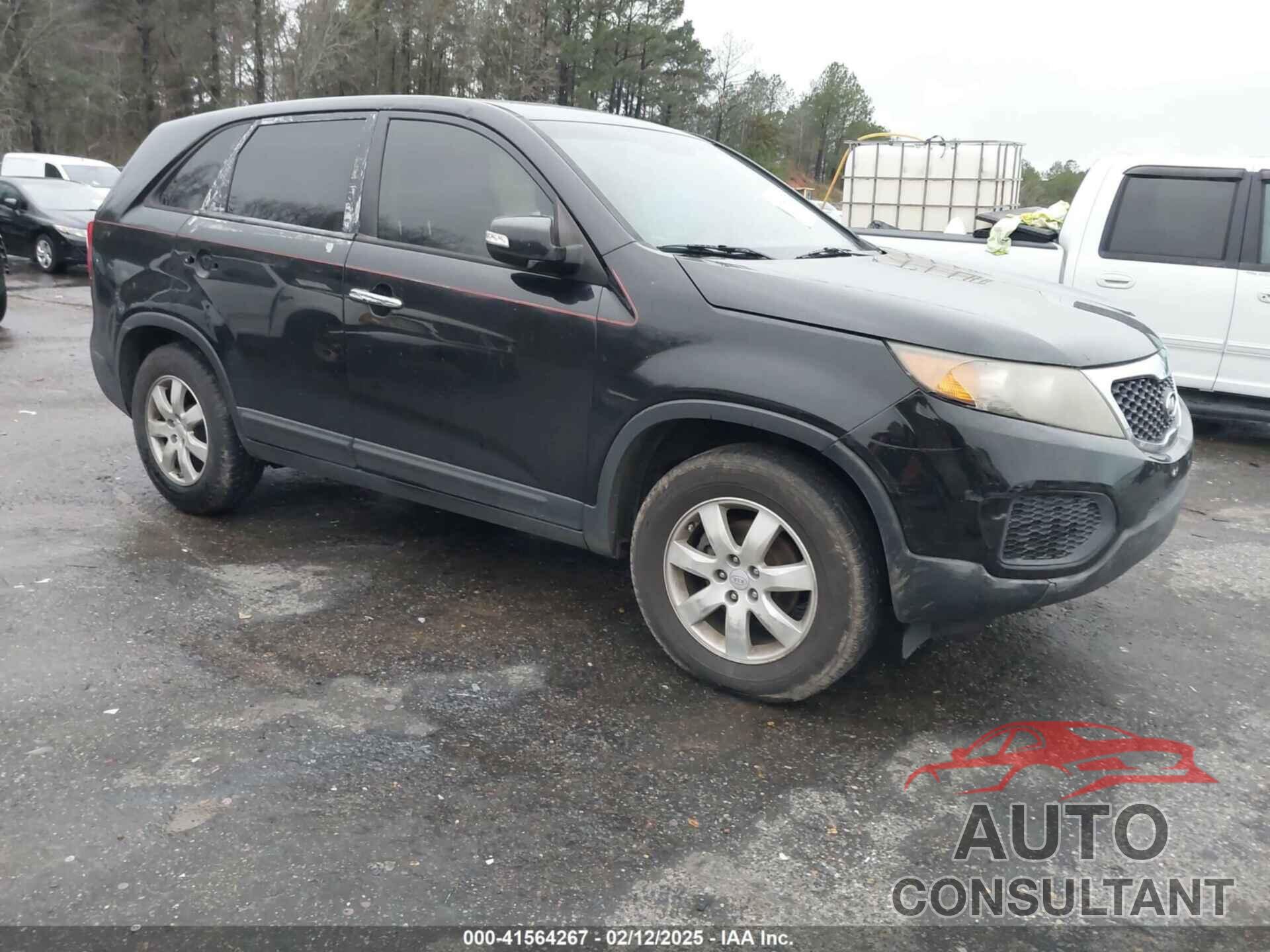 KIA SORENTO 2011 - 5XYKT3A12BG185612