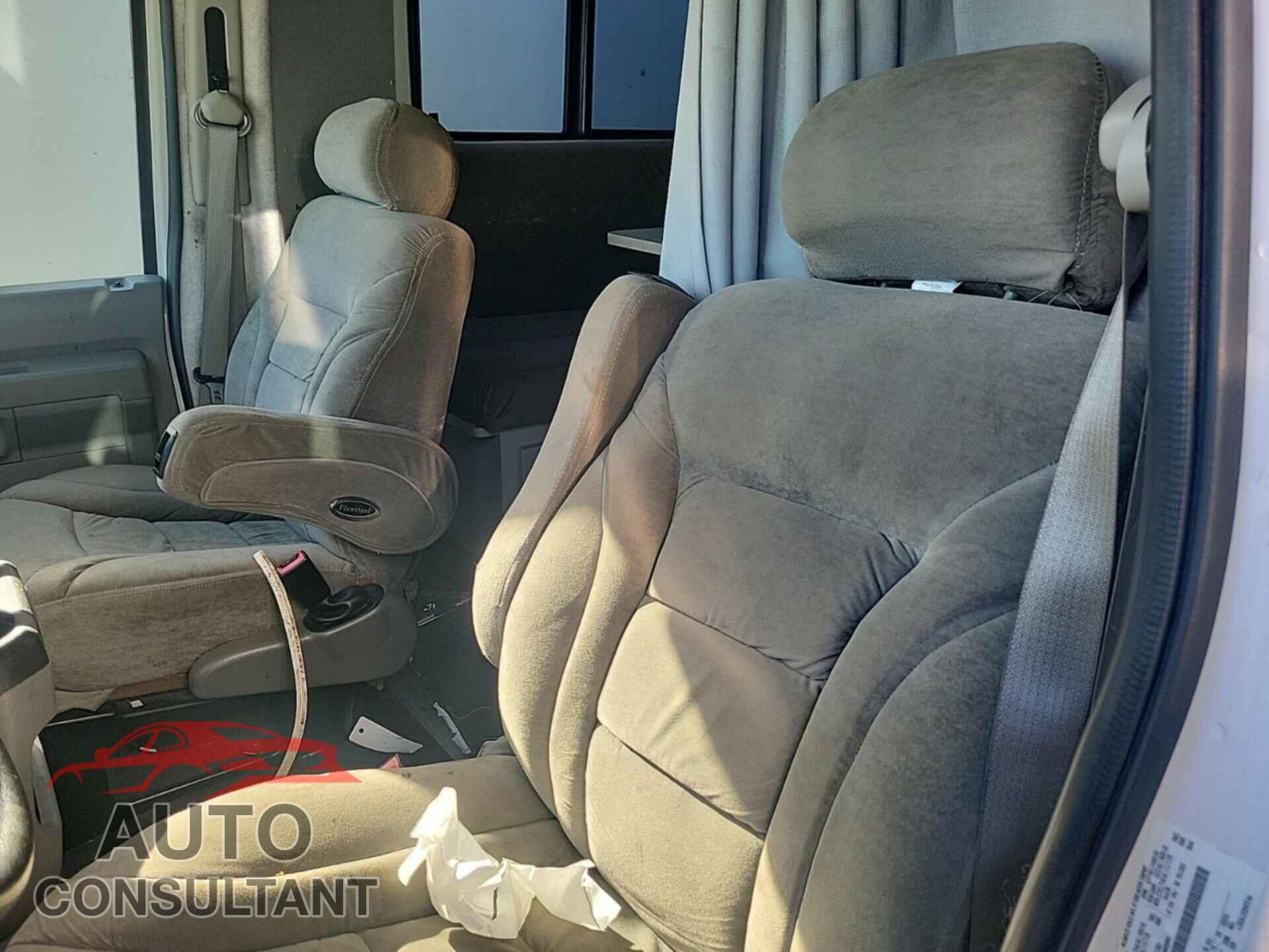 FORD E-450 CUTAWAY 2013 - 1FDXE4FS4DDA69560