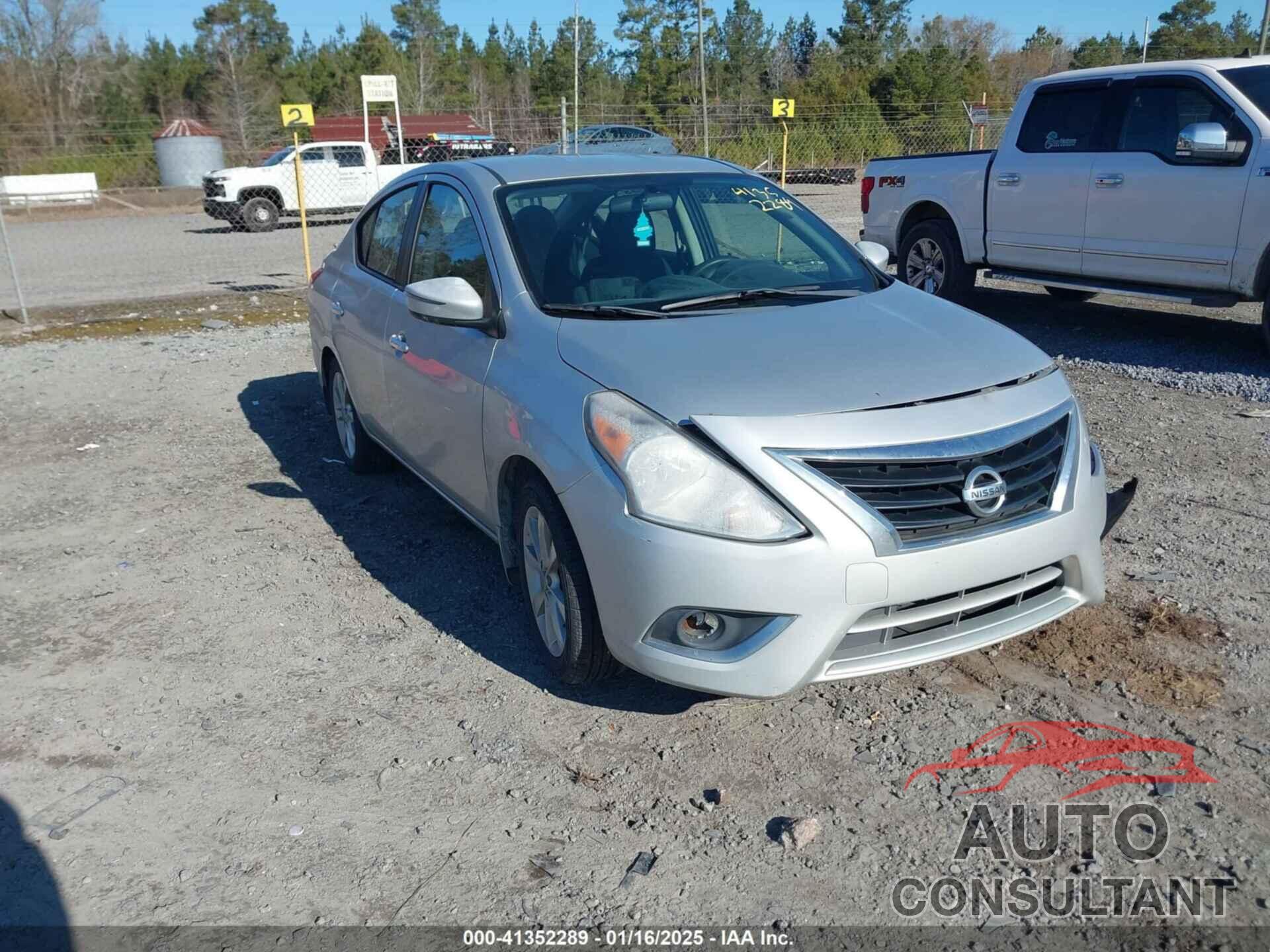 NISSAN VERSA 2015 - 3N1CN7AP8FL819744