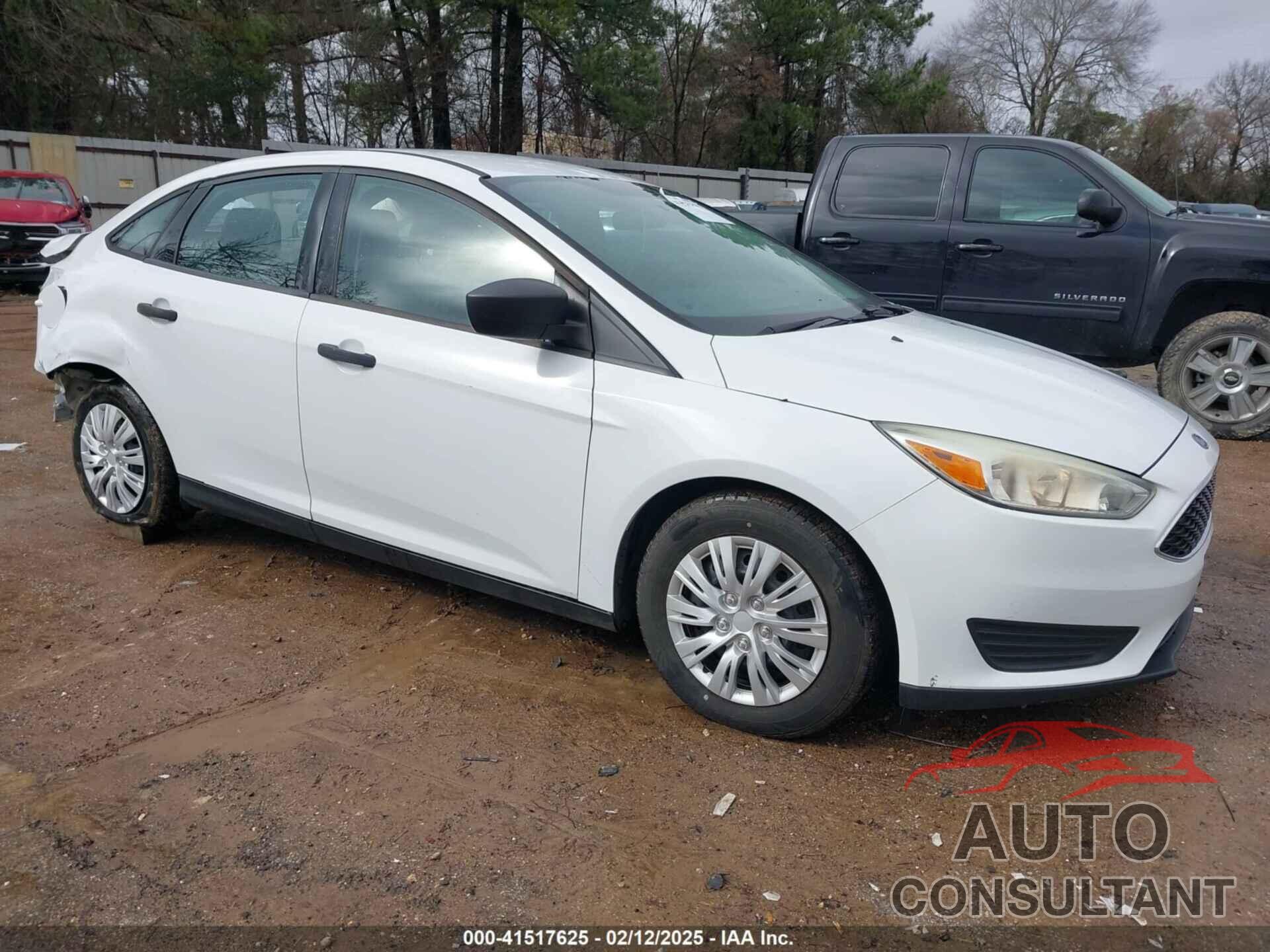 FORD FOCUS 2015 - 1FADP3E26FL376255