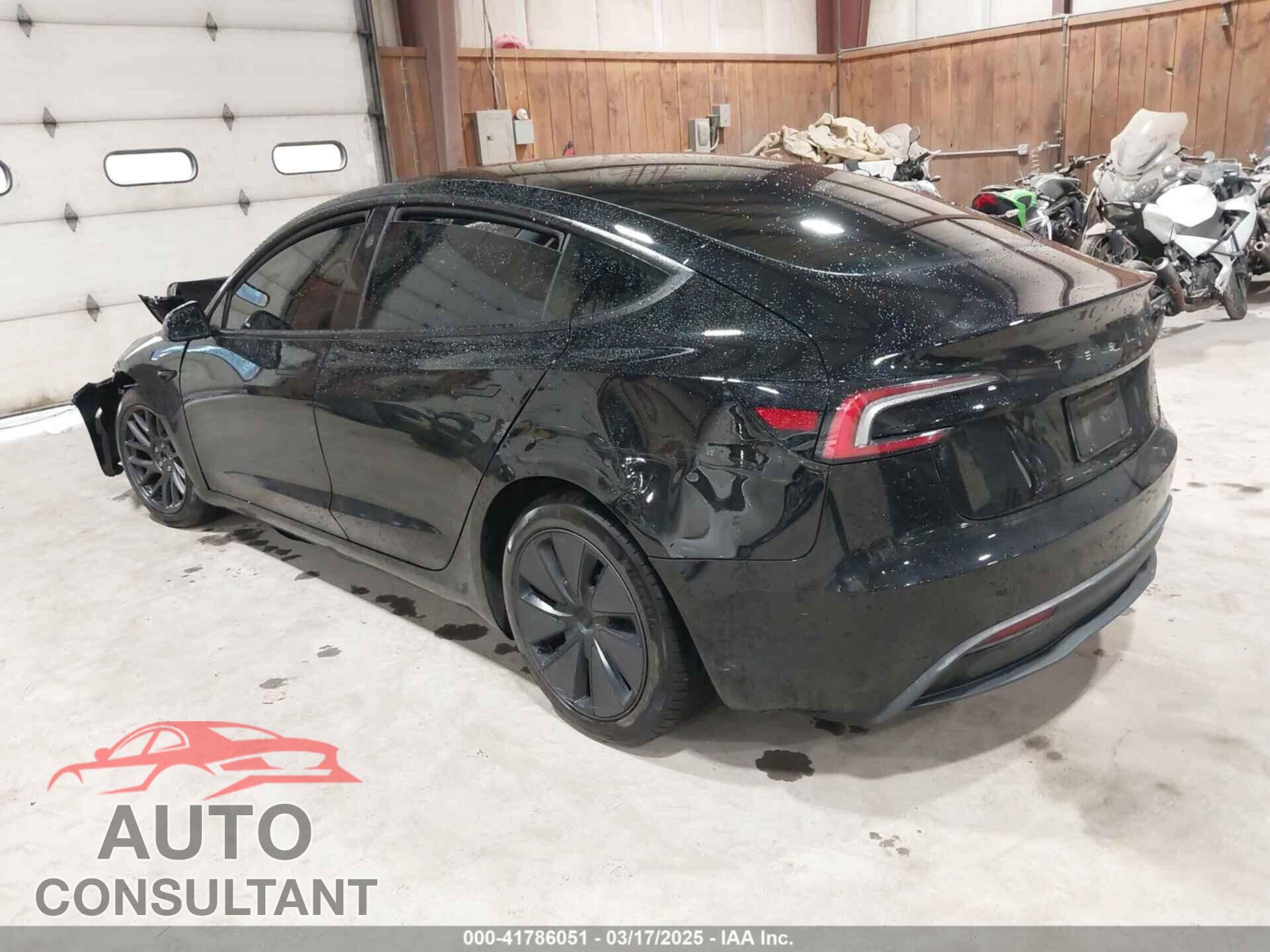TESLA MODEL 3 2024 - 5YJ3E1EA2RF856579