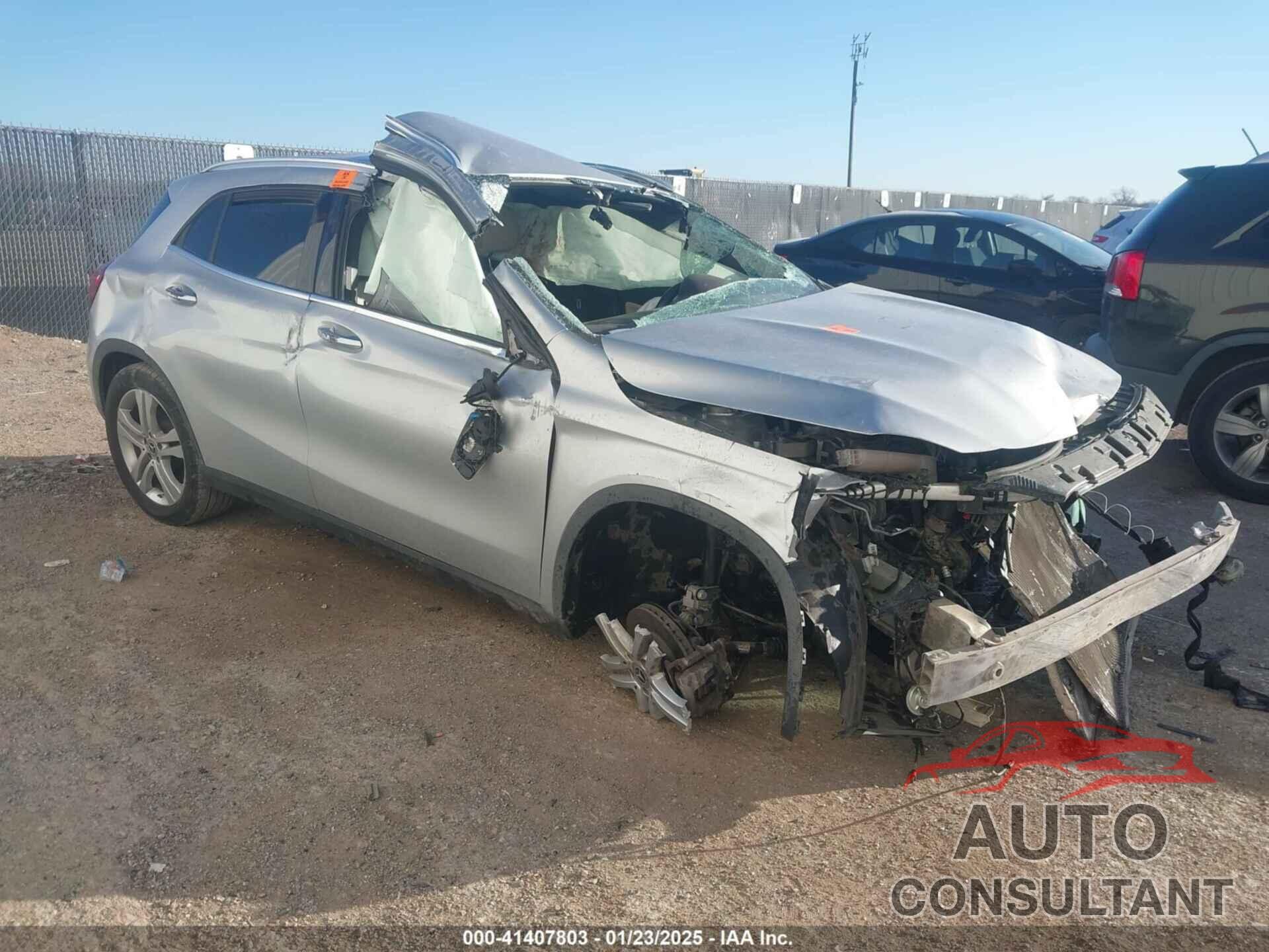 MERCEDES-BENZ GLA 250 2020 - W1NTG4EB3LU040315