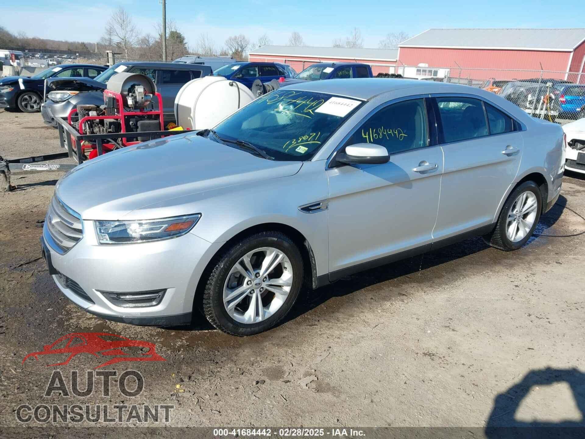 FORD TAURUS 2015 - 1FAHP2E82FG138671