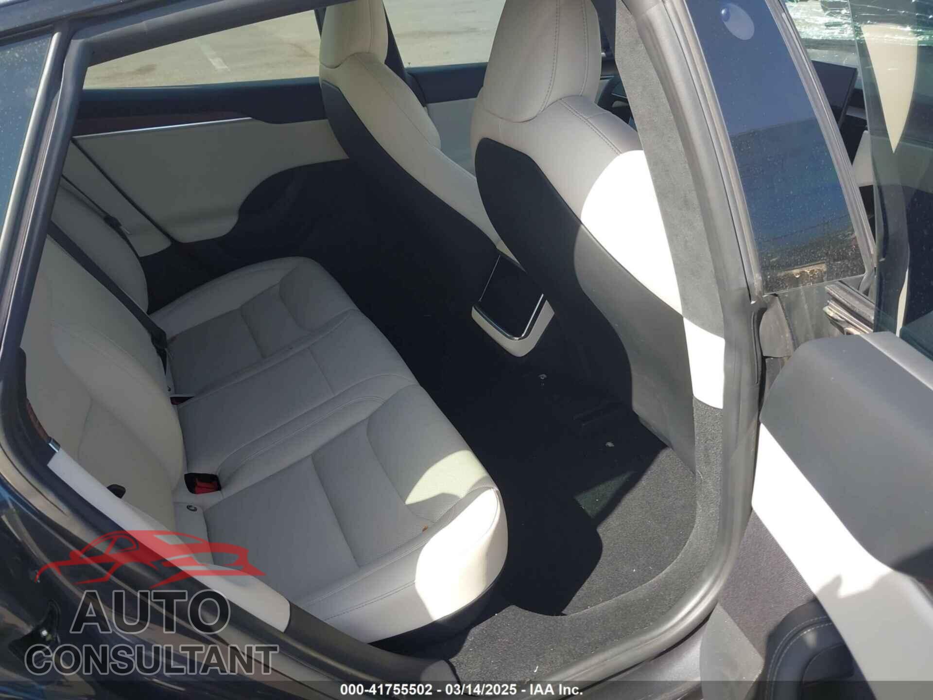 TESLA MODEL S 2022 - 5YJSA1E55NF483364