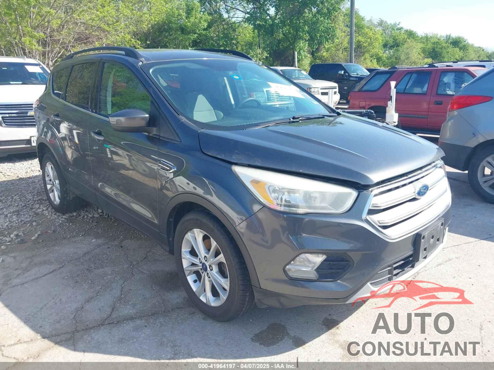 FORD ESCAPE 2017 - 1FMCU0GD7HUA38402