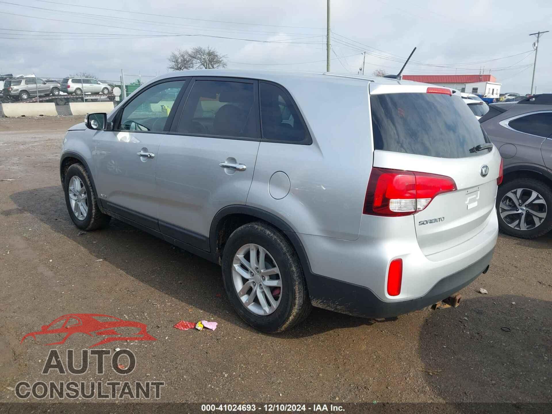 KIA SORENTO 2015 - 5XYKTCA63FG568959