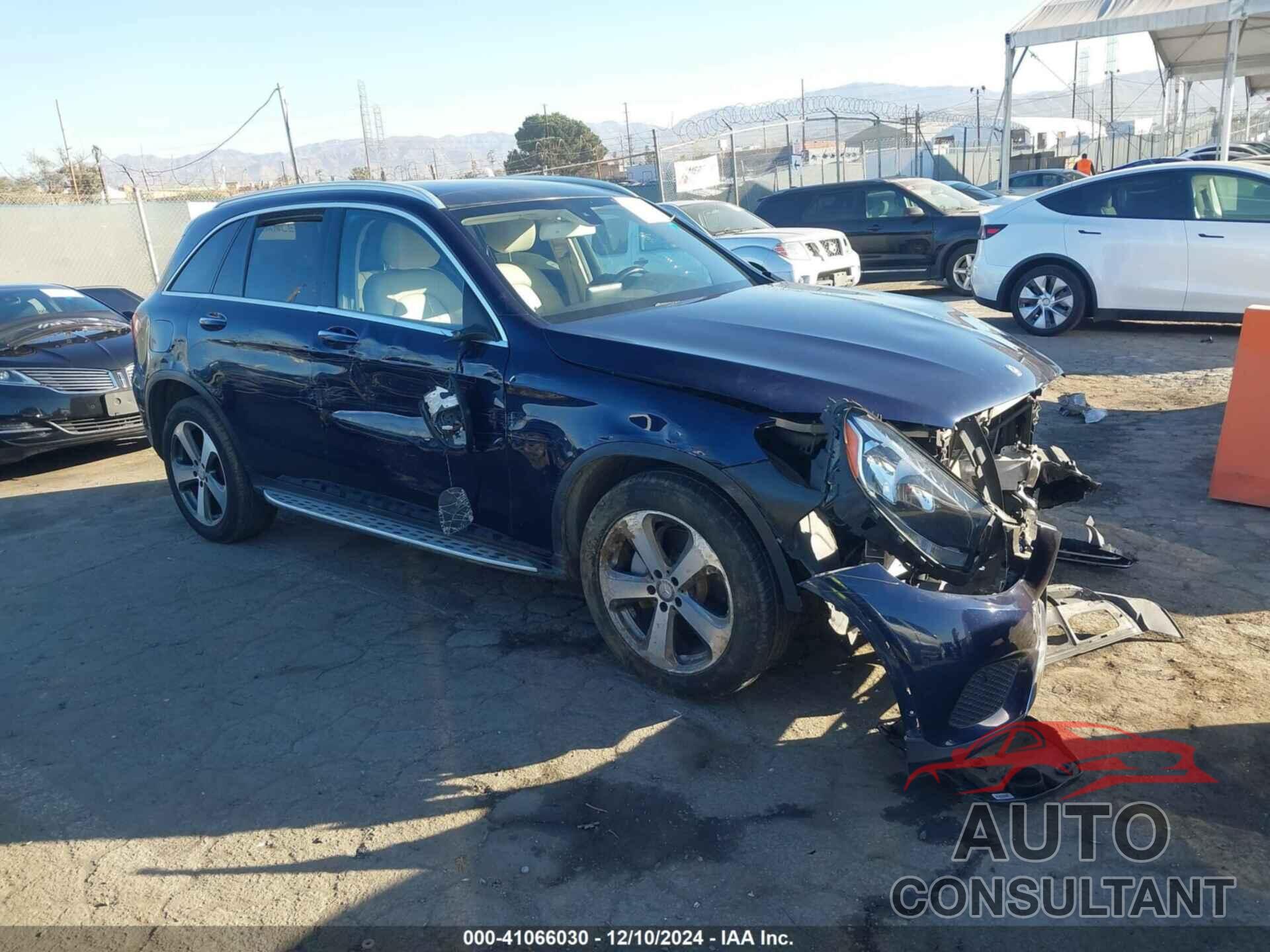 MERCEDES-BENZ GLC 300 2016 - WDC0G4JB1GF083992