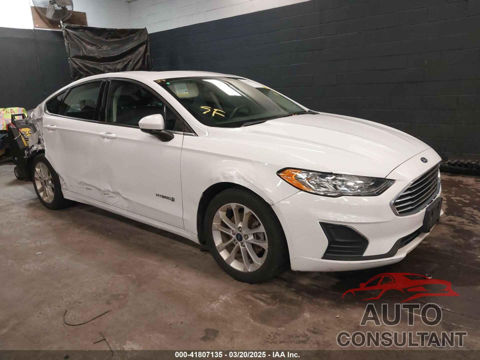 FORD FUSION HYBRID 2019 - 3FA6P0LU5KR285355