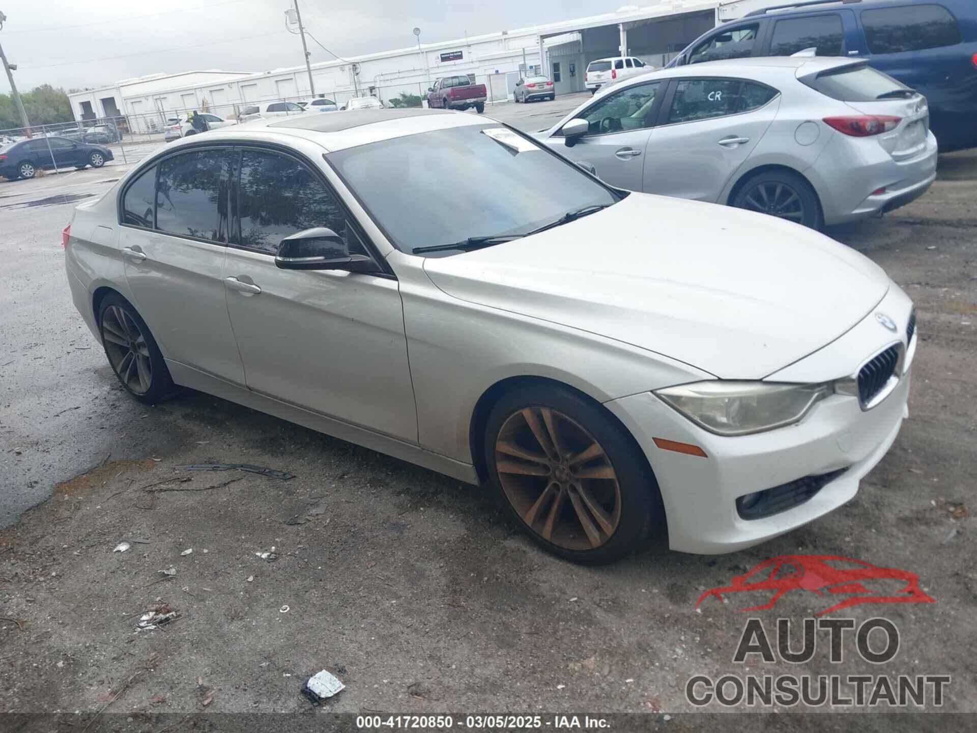 BMW 328I 2013 - WBA3C1C55DF443035