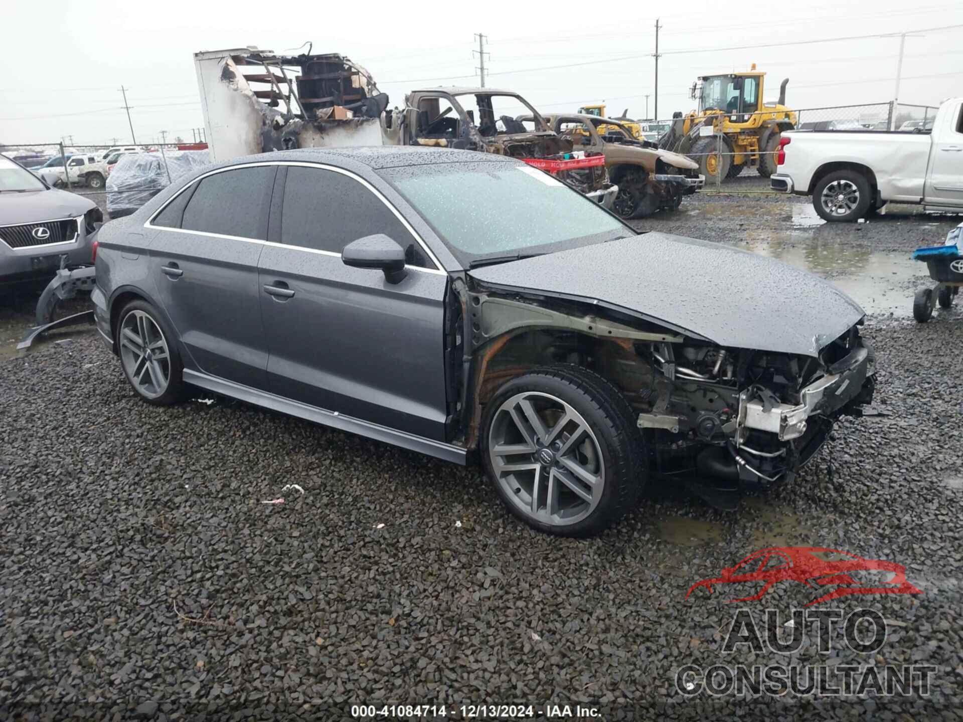 AUDI A3 2018 - WAUJ8GFF6J1018545