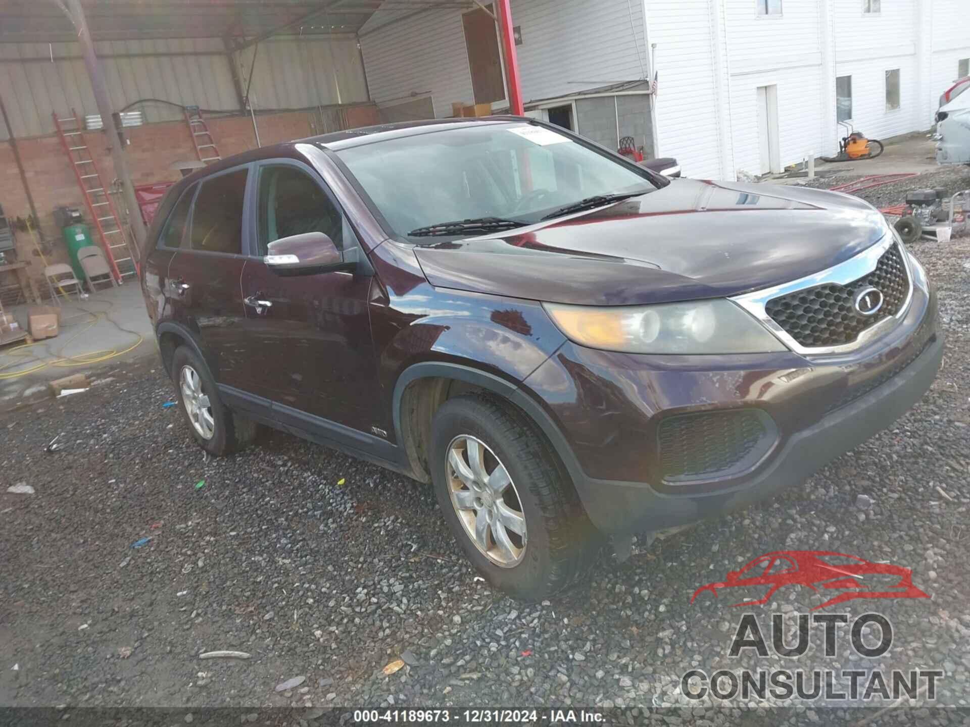 KIA SORENTO 2011 - 5XYKTCA10BG121648