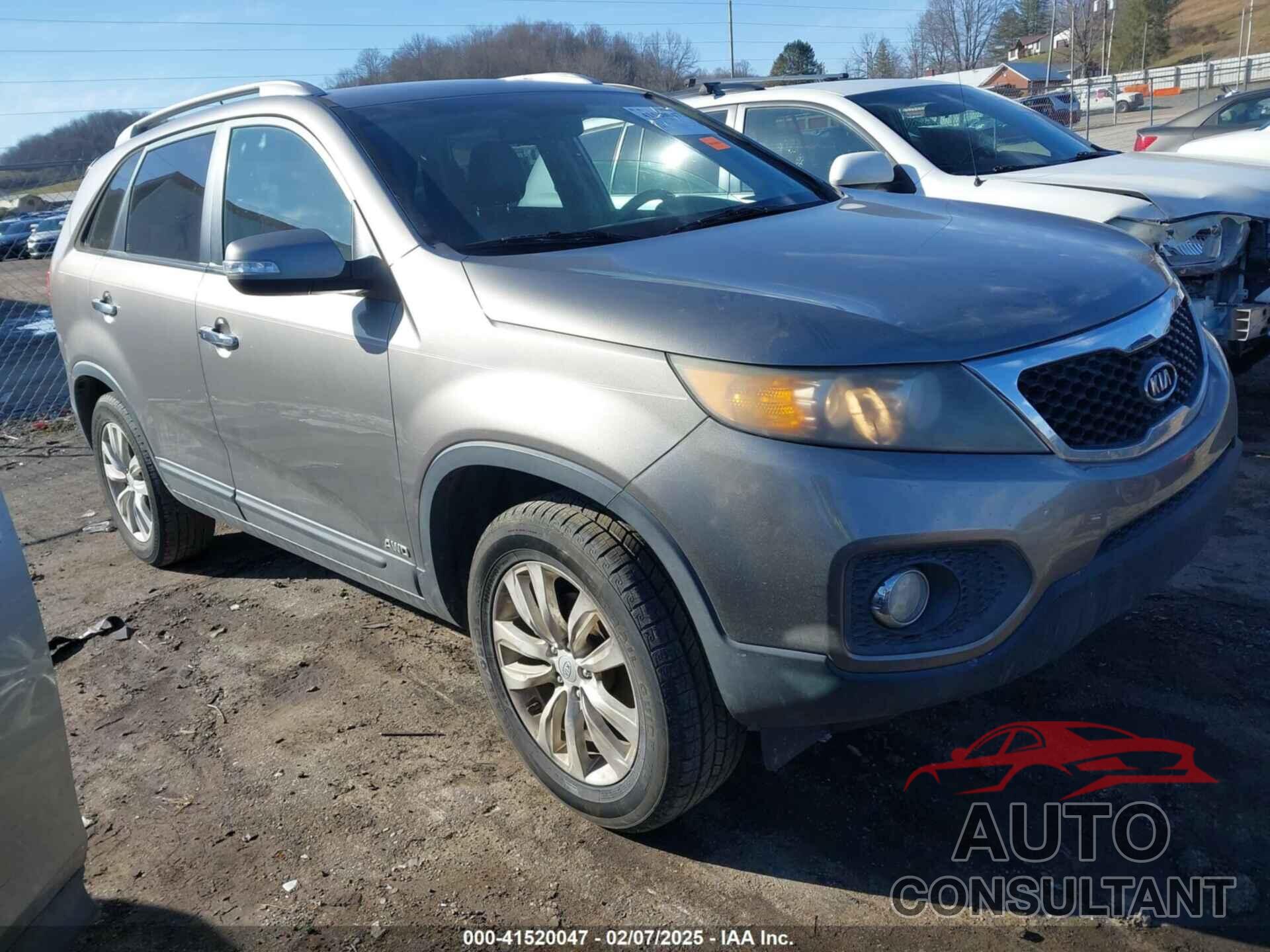 KIA SORENTO 2011 - 5XYKUDA19BG094856