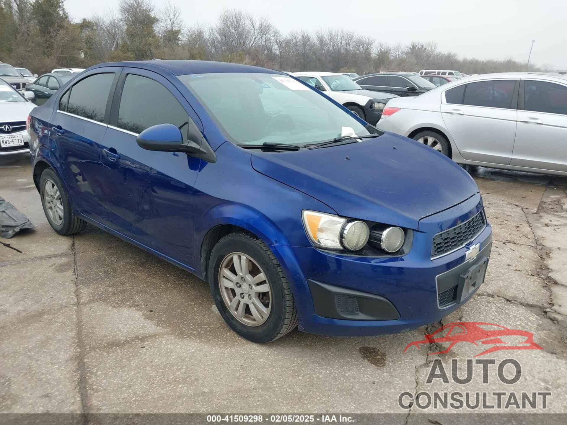CHEVROLET SONIC 2014 - 1G1JC5SG5E4110733