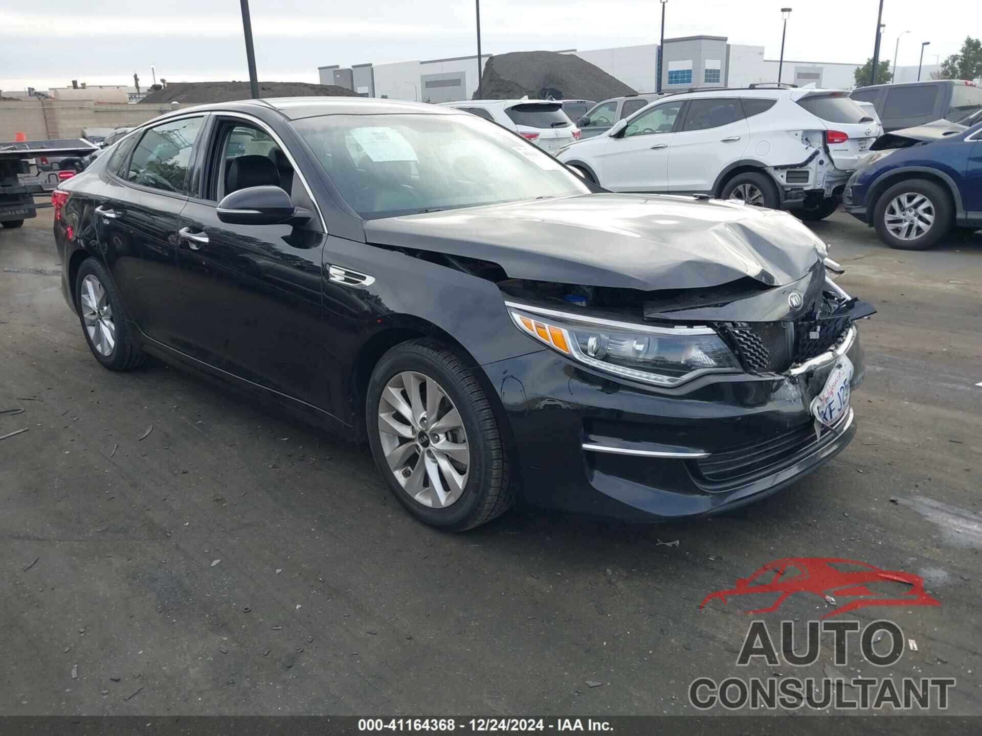 KIA OPTIMA 2018 - 5XXGU4L3XJG273494