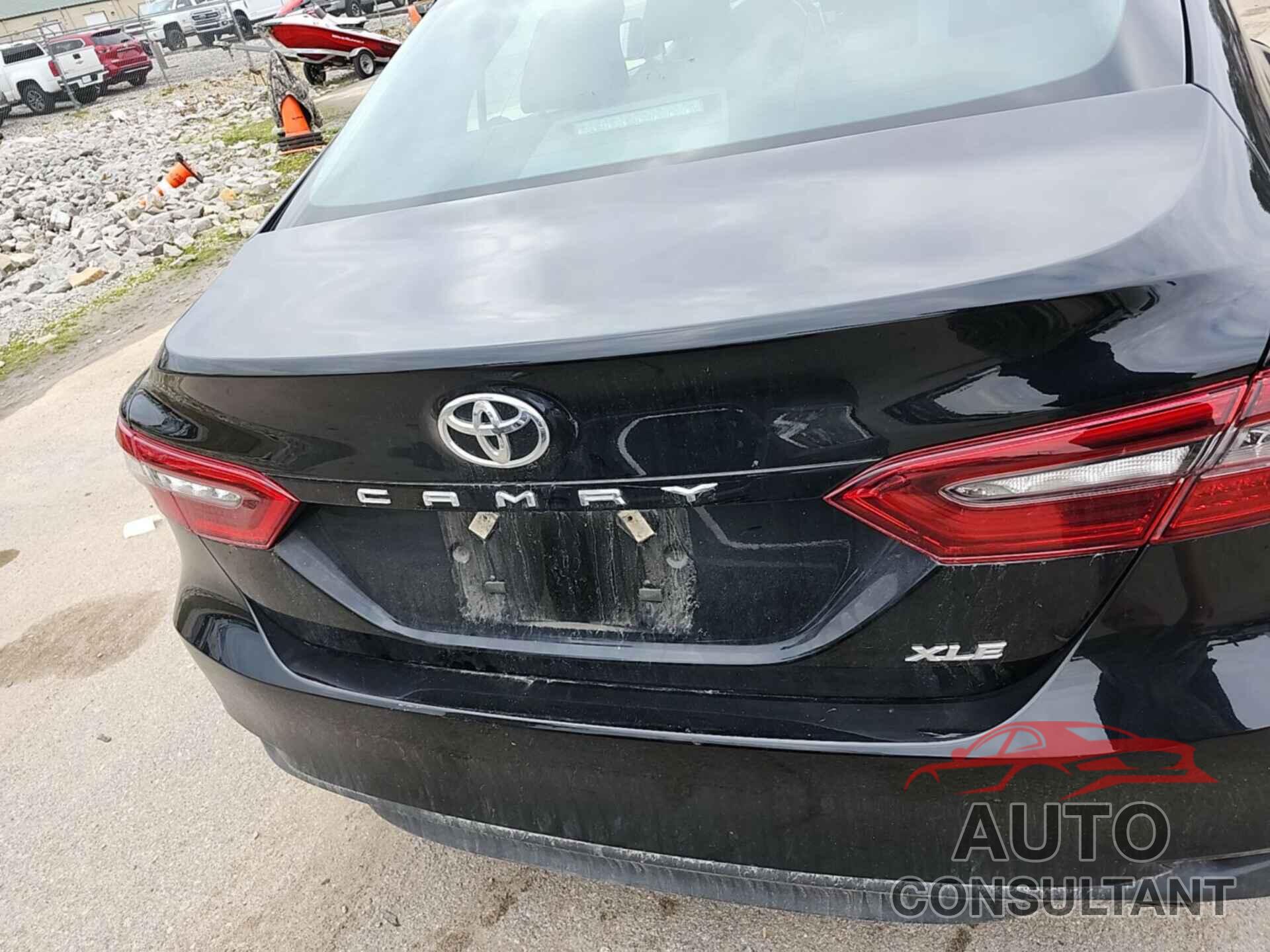 TOYOTA CAMRY 2022 - 4T1F11AK3NU020879