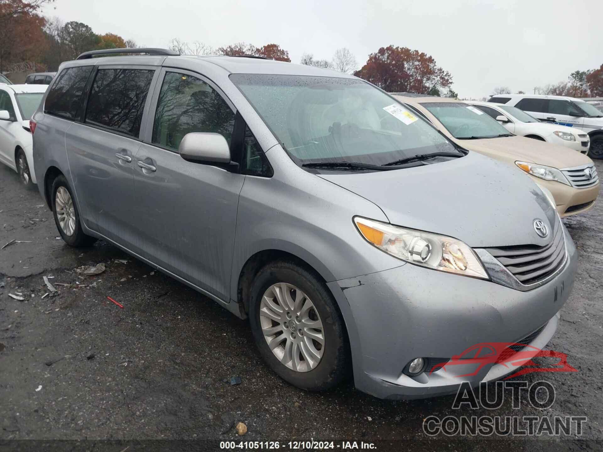 TOYOTA SIENNA 2015 - 5TDYK3DC7FS636701