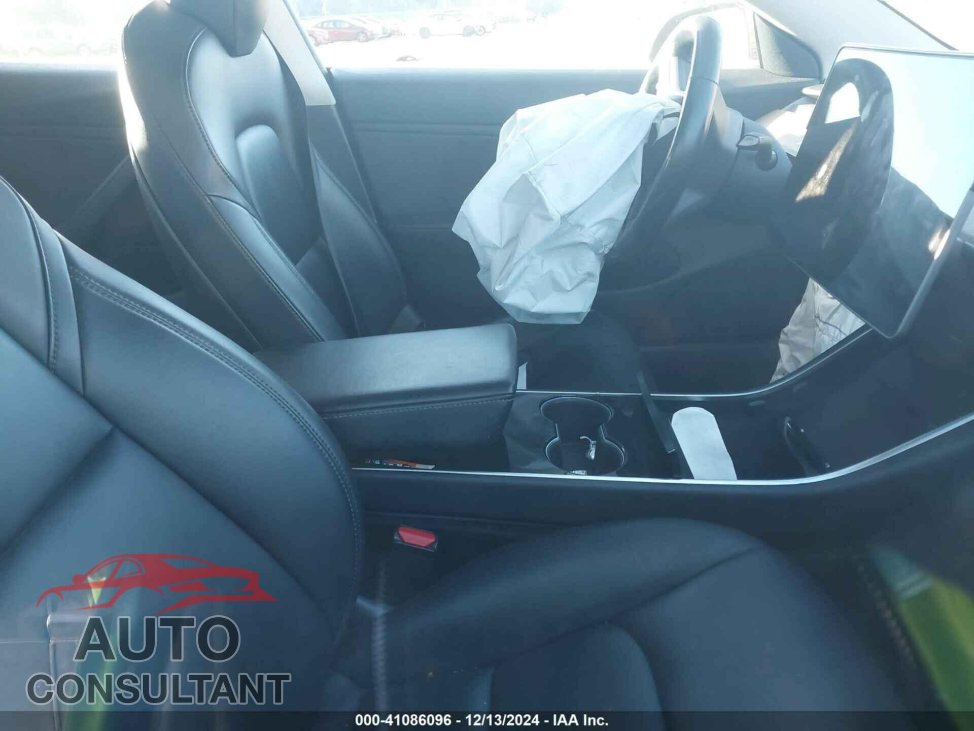 TESLA MODEL 3 2018 - 5YJ3E1EB7JF128057