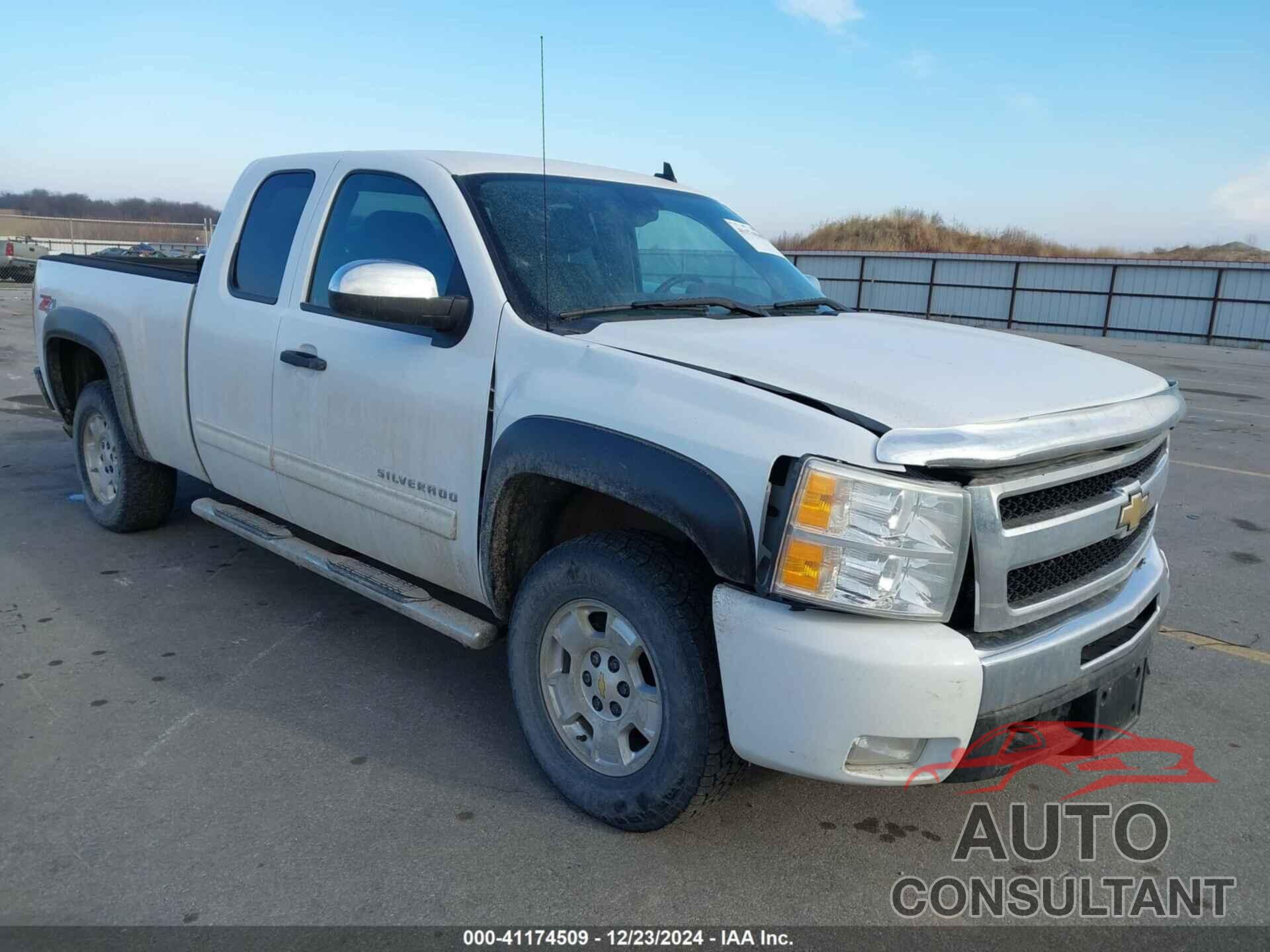 CHEVROLET SILVERADO 2011 - 1GCRKSE37BZ368223