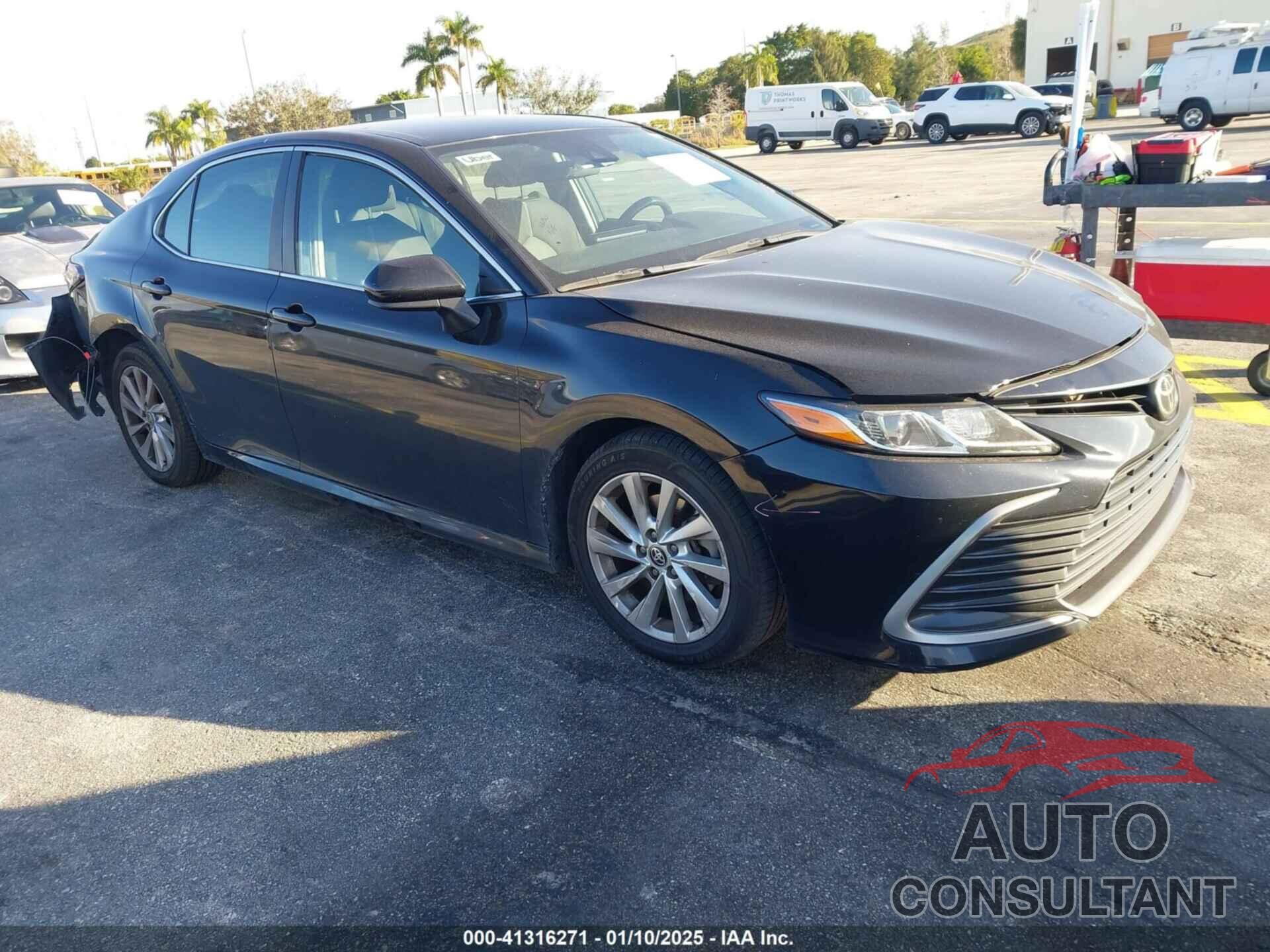 TOYOTA CAMRY 2021 - 4T1C11AK7MU539113