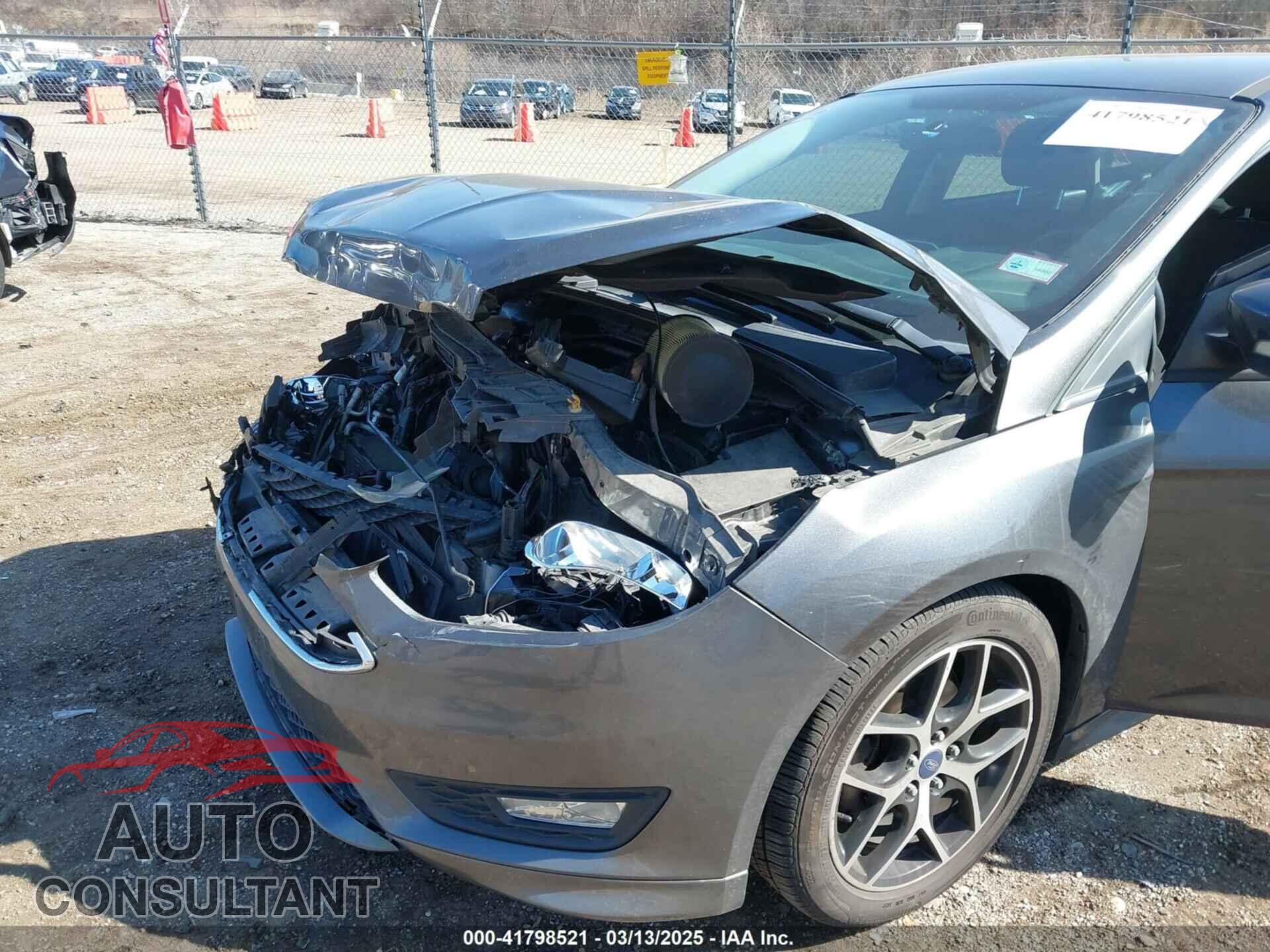 FORD FOCUS 2016 - 1FADP3F2XGL282444