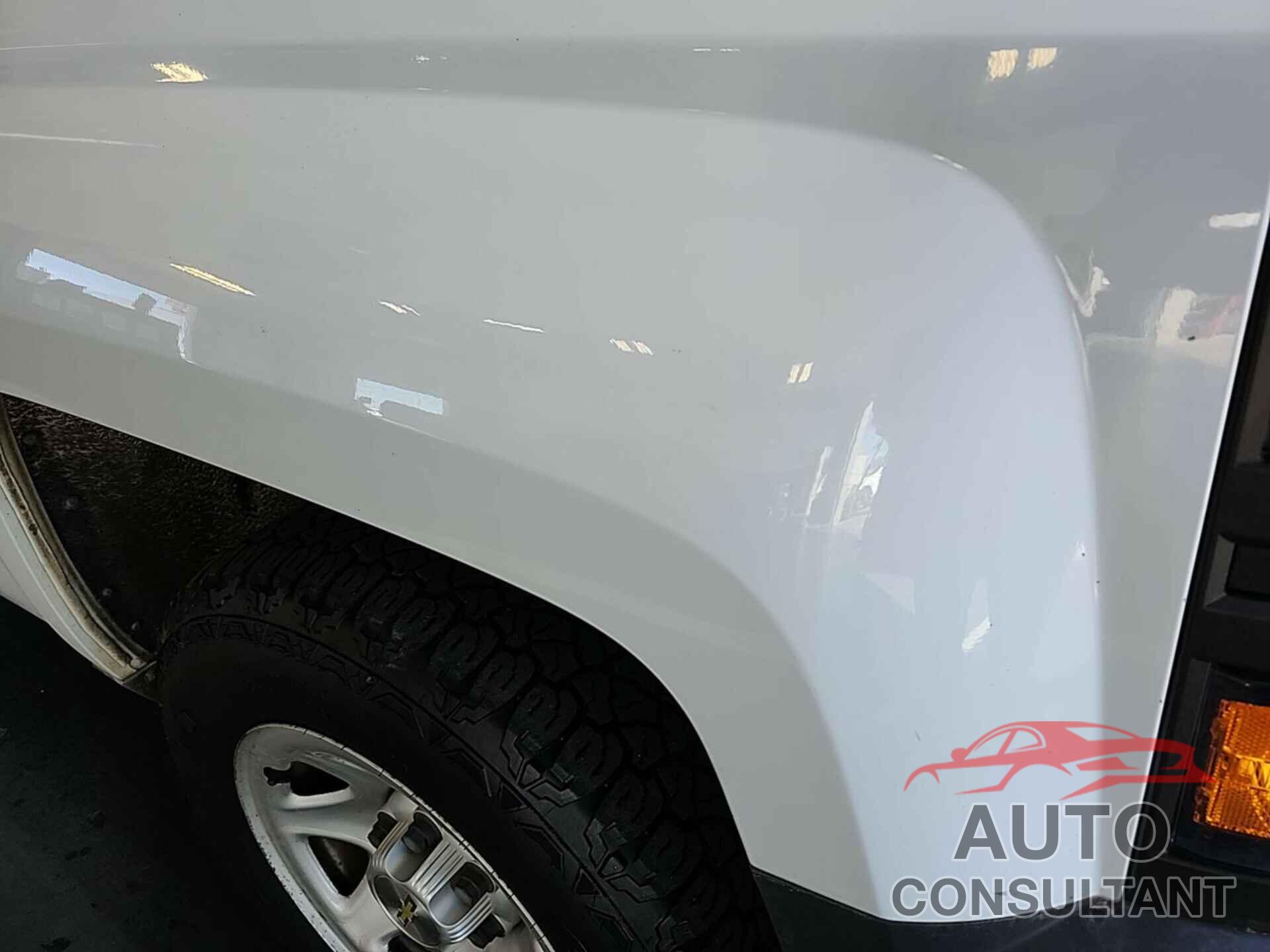 CHEVROLET SILVERADO 1500 2015 - 1GCRCPEC1FZ400566