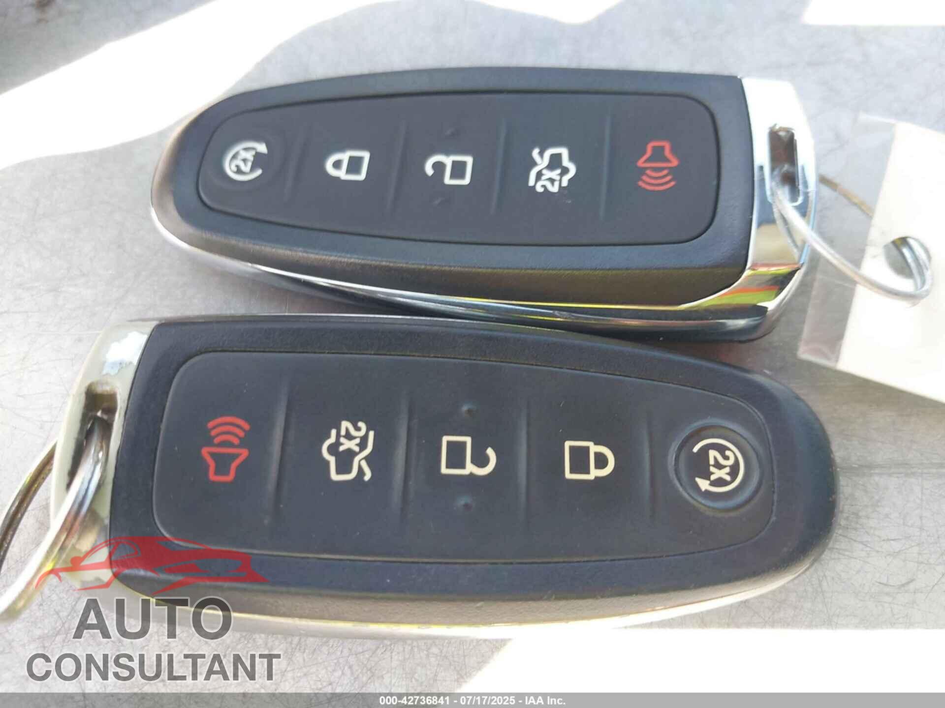 FORD FOCUS 2015 - 1FADP3N28FL255355