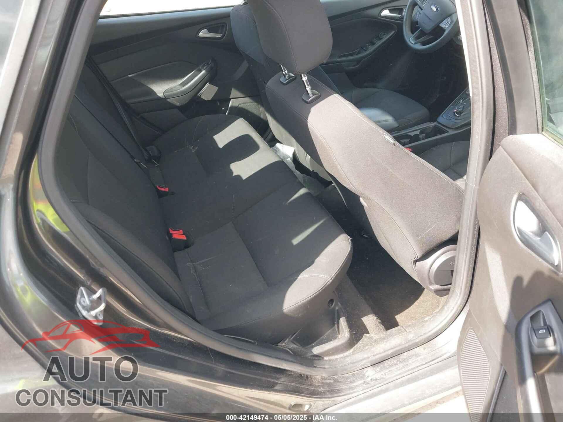 FORD FOCUS 2016 - 1FADP3F22GL288268