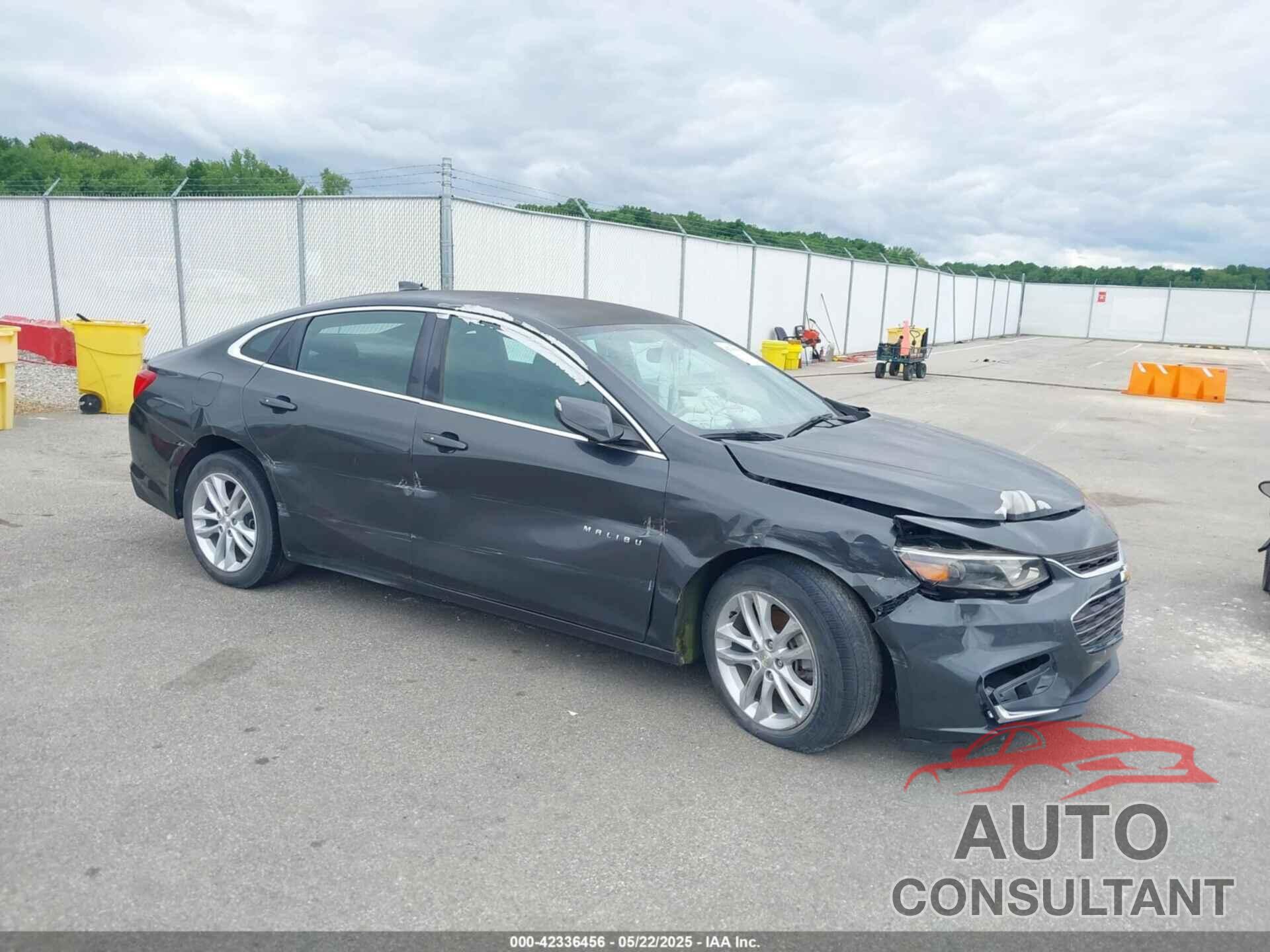 CHEVROLET MALIBU 2017 - 1G1ZE5STXHF144704