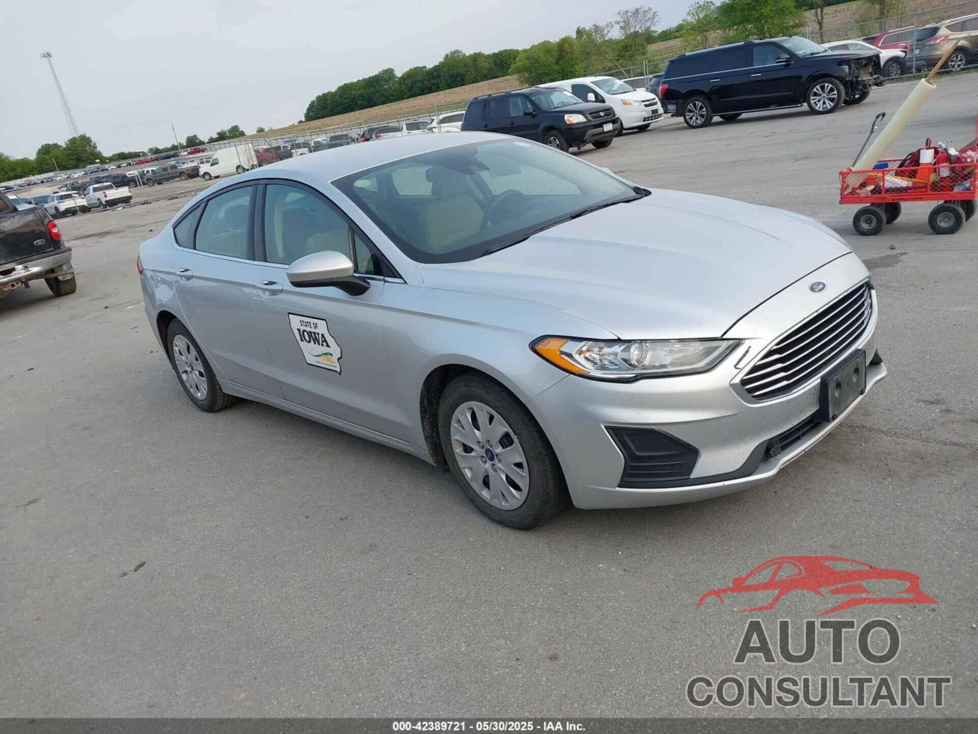 FORD FUSION 2019 - 3FA6P0G72KR151715