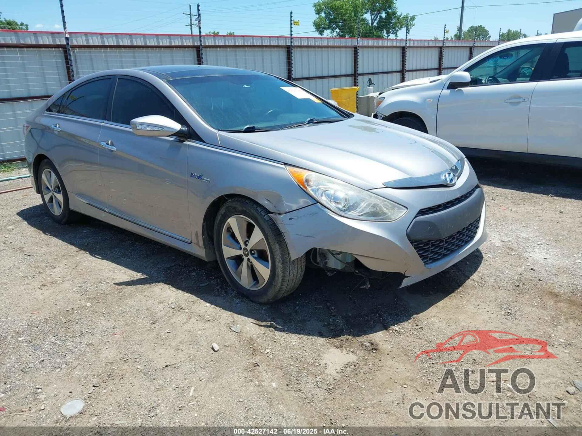 HYUNDAI SONATA HYBRID 2012 - KMHEC4A47CA045081