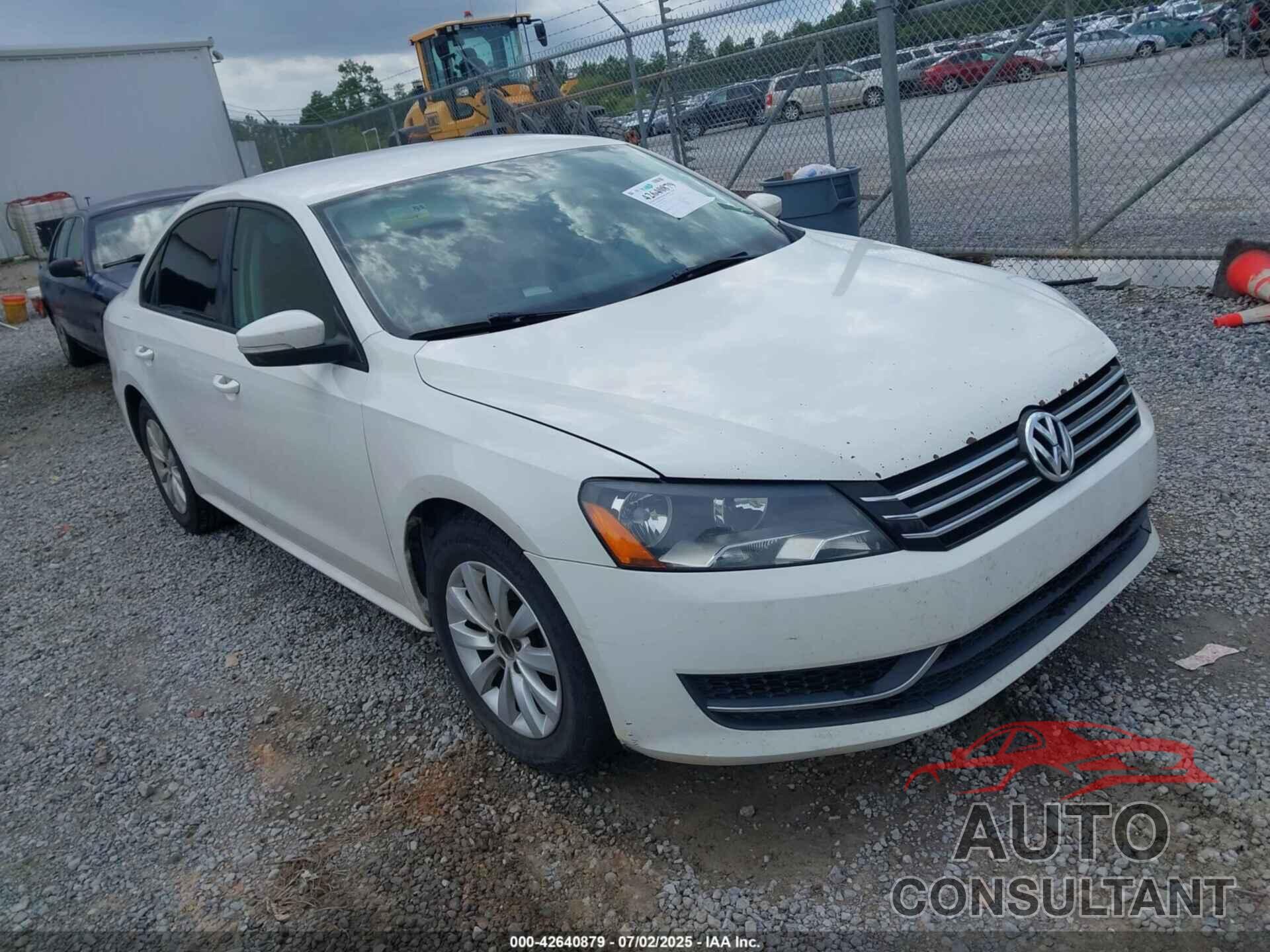 VOLKSWAGEN PASSAT 2014 - 1VWAH7A35EC005325