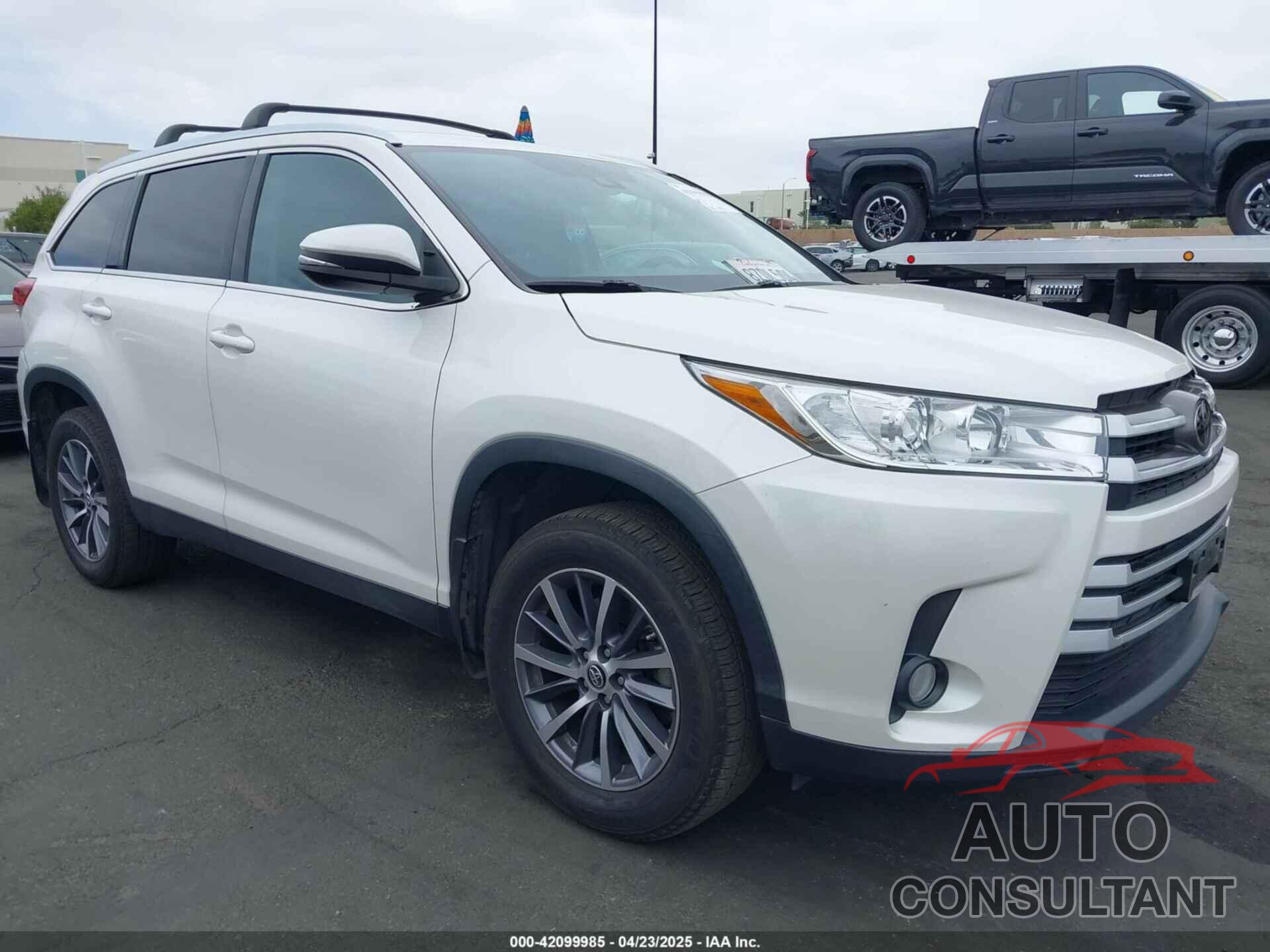 TOYOTA HIGHLANDER 2019 - 5TDKZRFH6KS350958