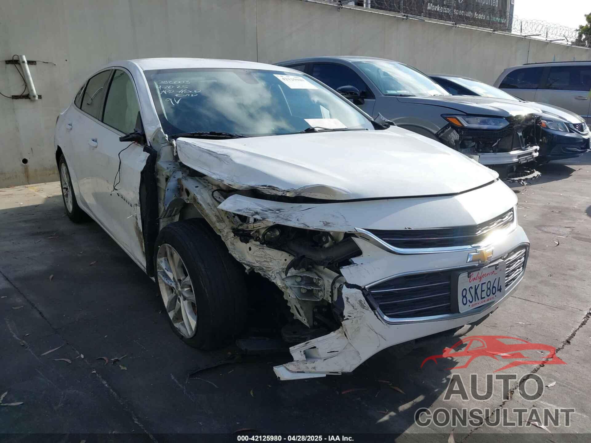 CHEVROLET MALIBU 2017 - 1G1ZE5ST4HF157805