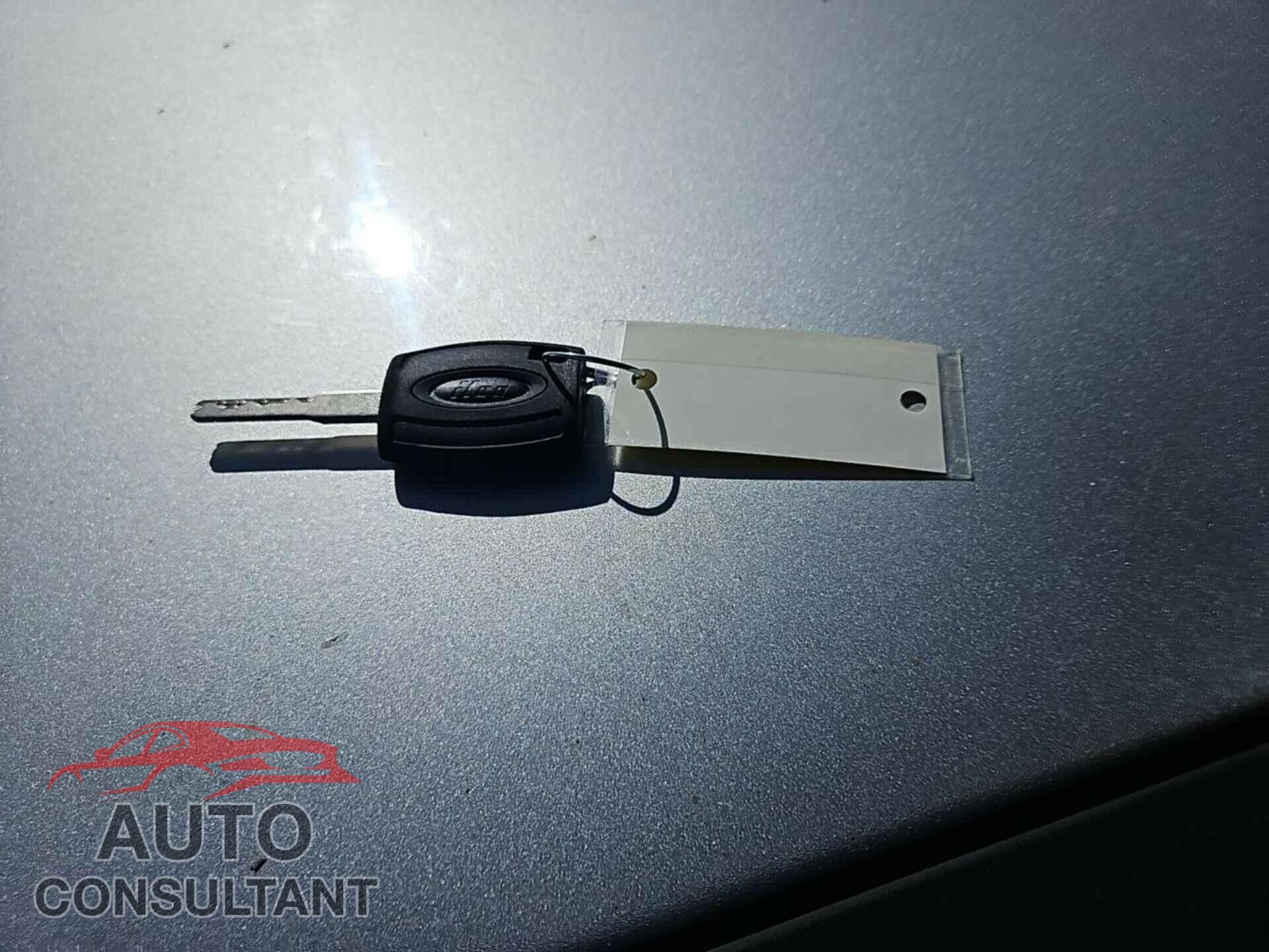 FORD FOCUS 2016 - 1FADP3E26GL366262