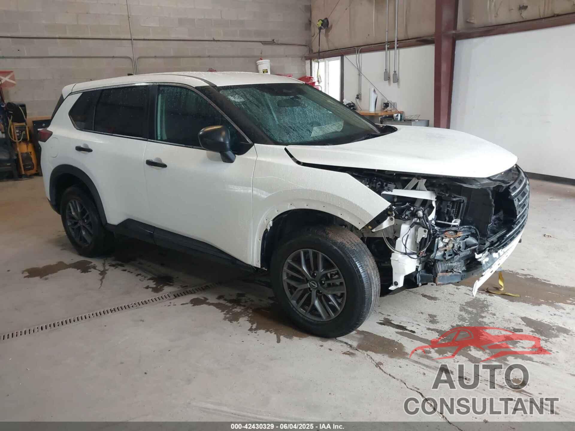 NISSAN ROGUE 2024 - 5N1BT3AAXRC671840