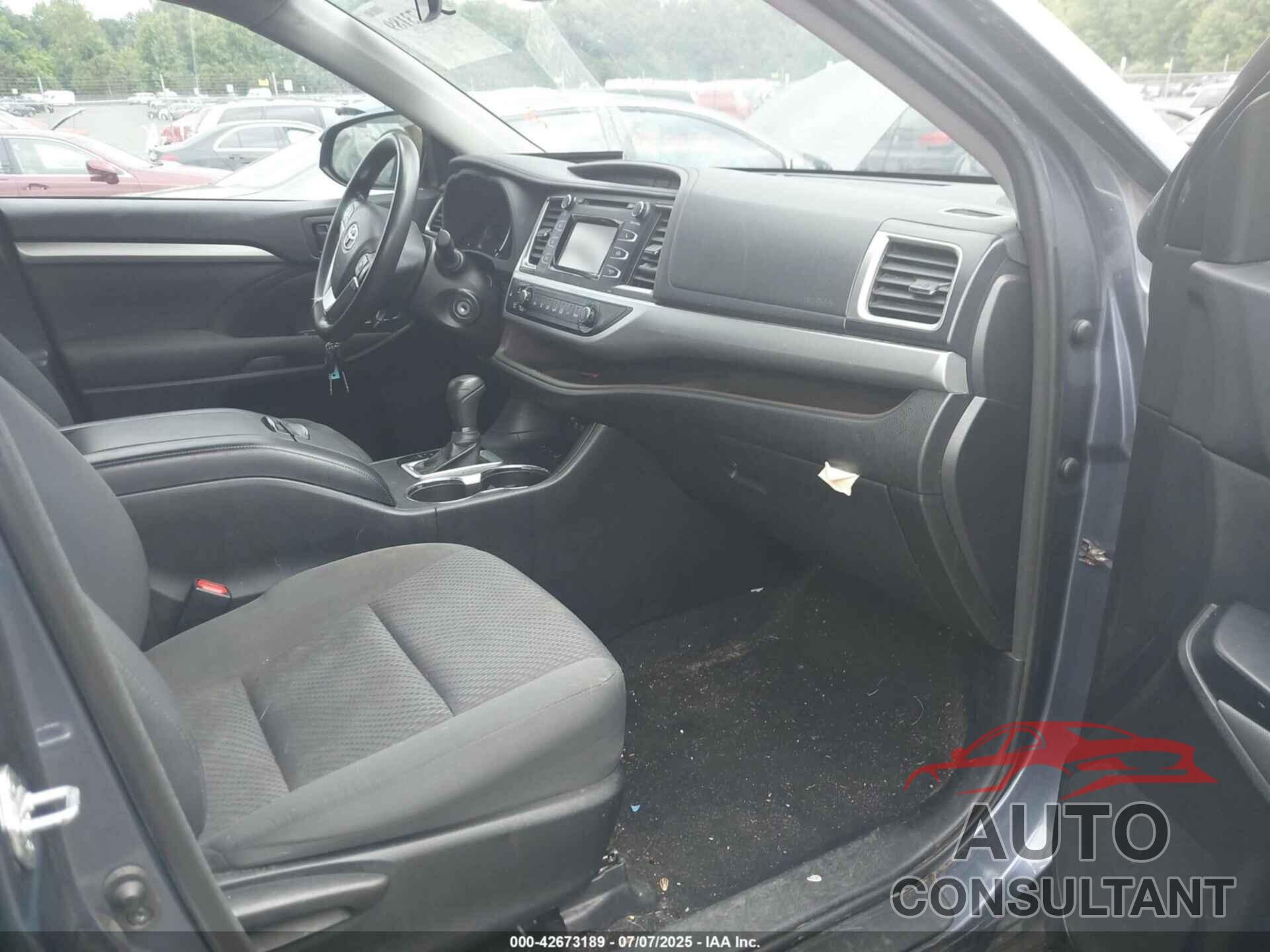 TOYOTA HIGHLANDER 2018 - 5TDBZRFH8JS875311