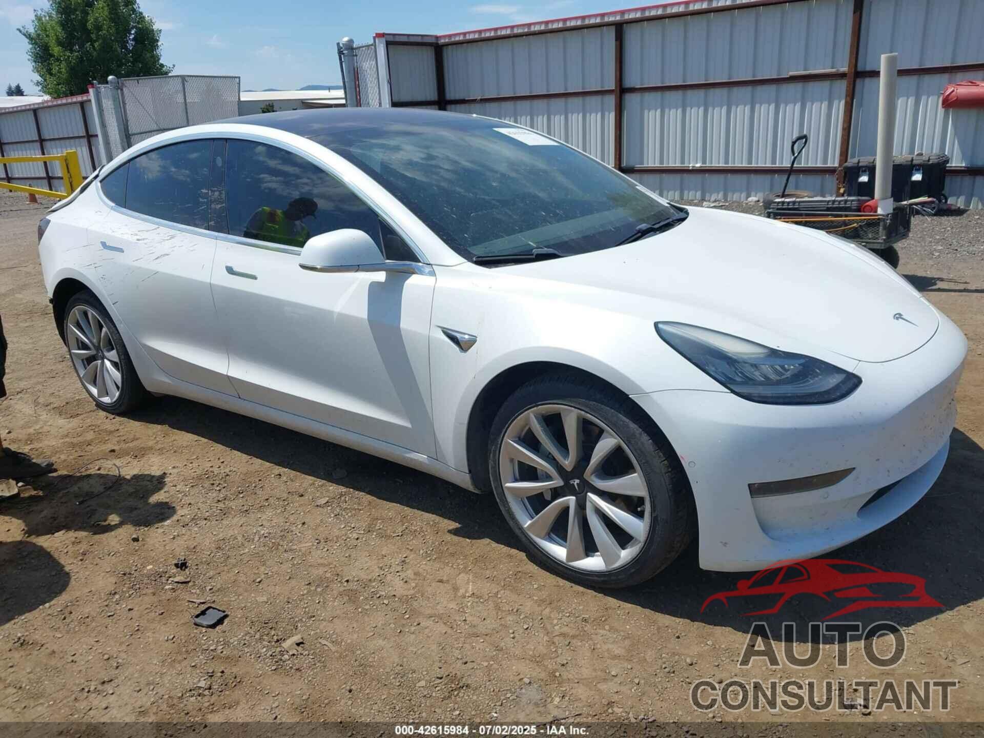 TESLA MODEL 3 2018 - 5YJ3E1EAXJF053717
