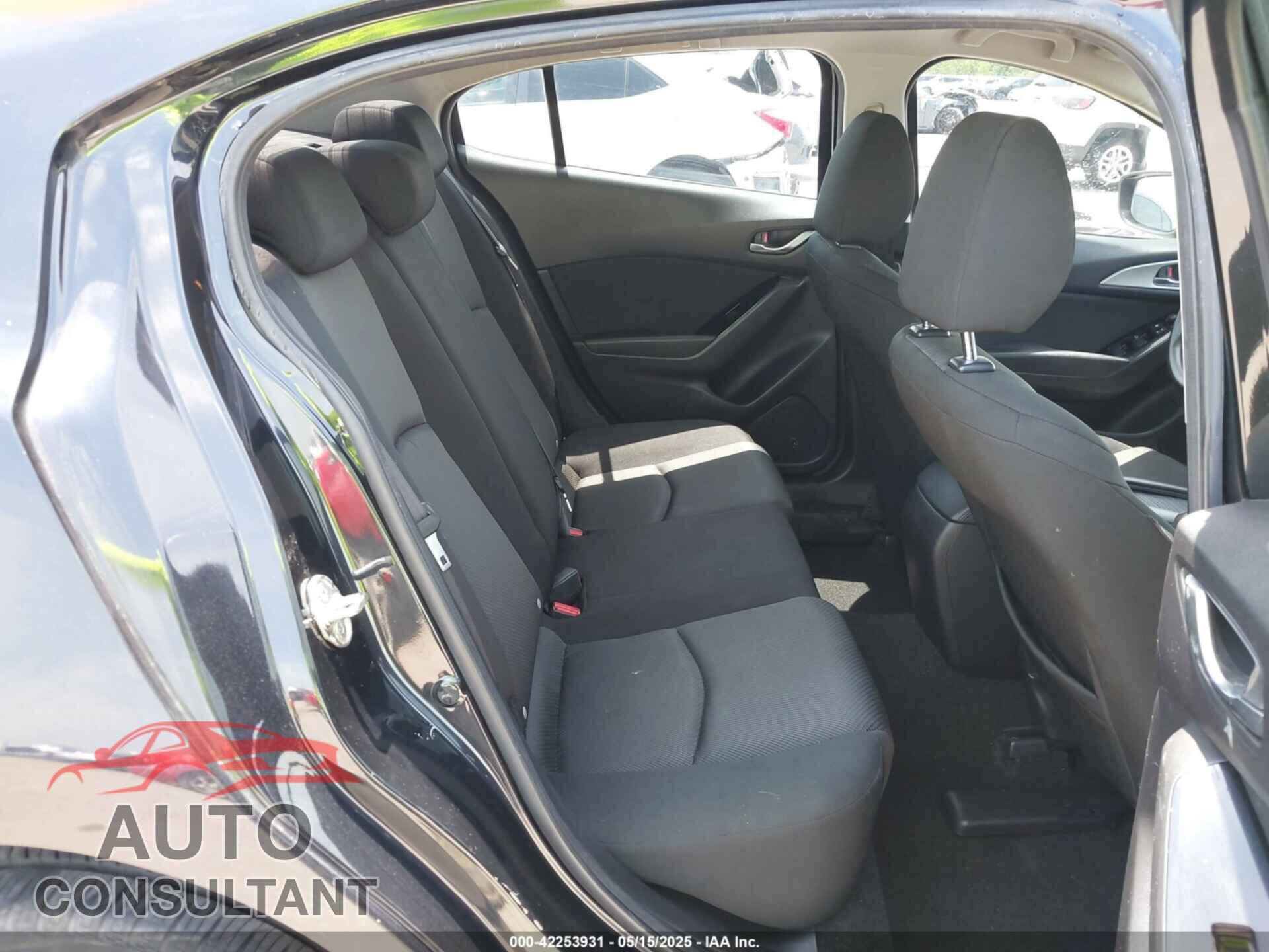 MAZDA MAZDA3 2017 - 3MZBN1U78HM108301
