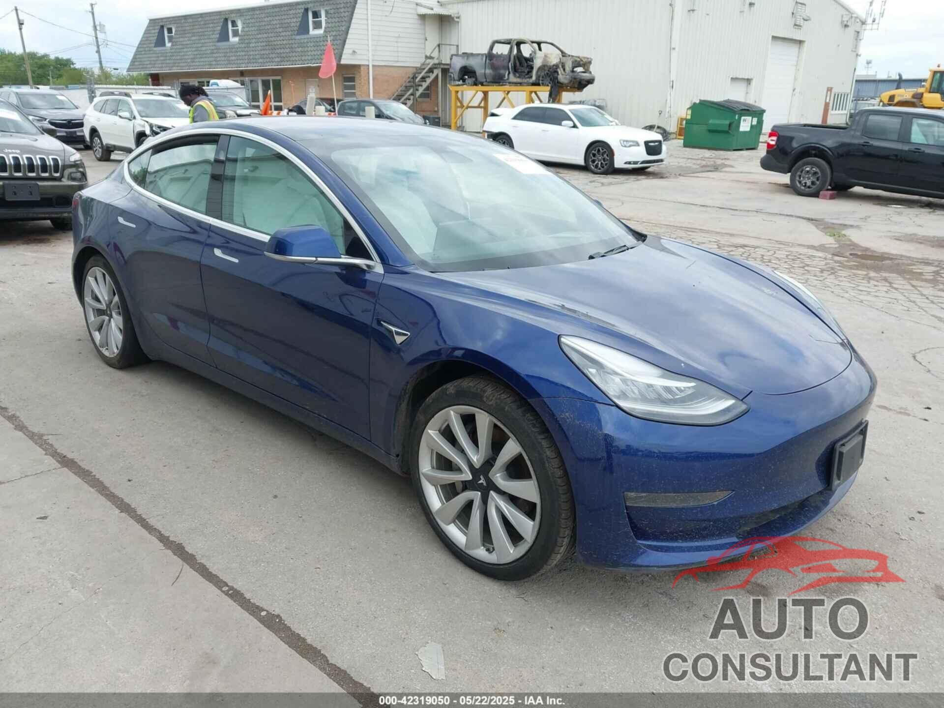 TESLA MODEL 3 2019 - 5YJ3E1EB6KF195475