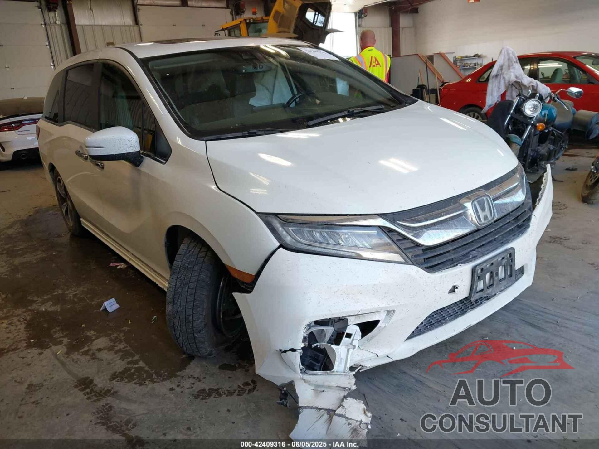 HONDA ODYSSEY 2018 - 5FNRL6H84JB020671