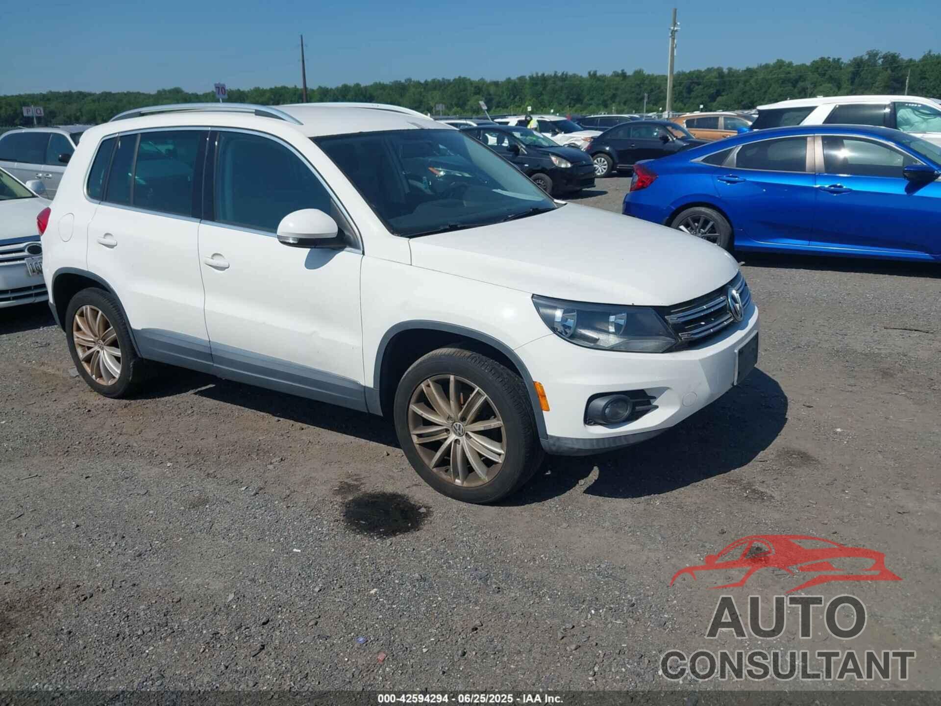 VOLKSWAGEN TIGUAN 2012 - WVGBV7AX7CW527271