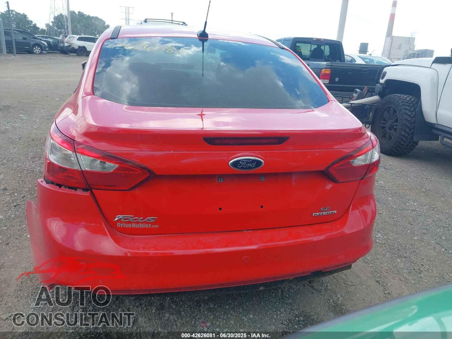 FORD FOCUS 2014 - 1FADP3F22EL347350