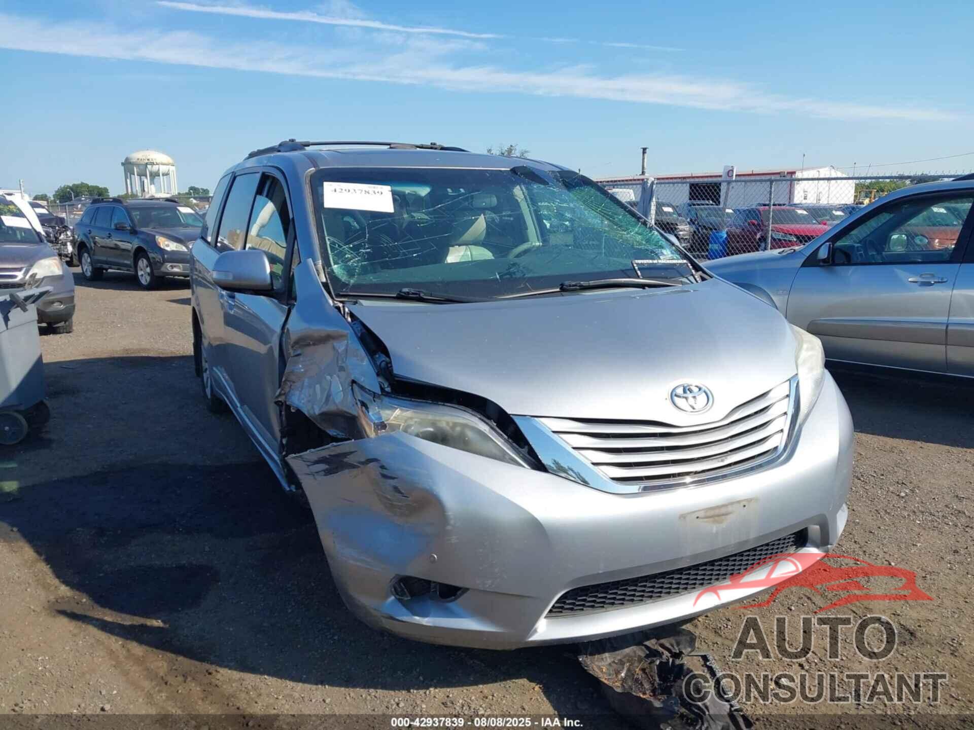 TOYOTA SIENNA 2013 - 5TDDK3DC7DS060006