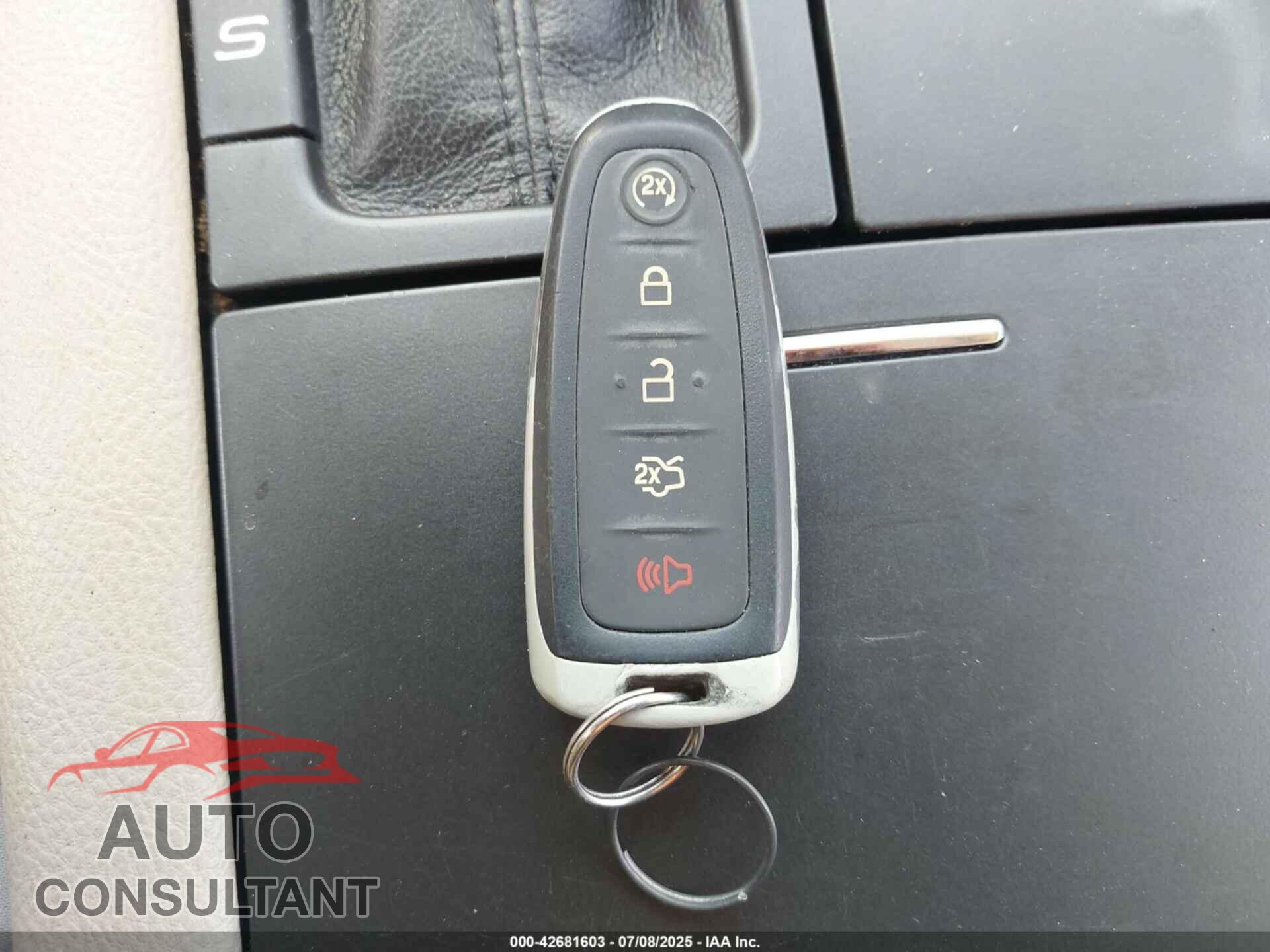FORD TAURUS 2013 - 1FAHP2E83DG101433